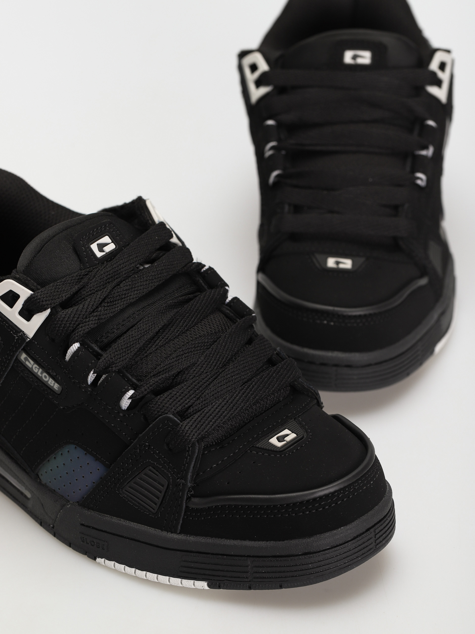 Buty Globe Sabre (black/oil)