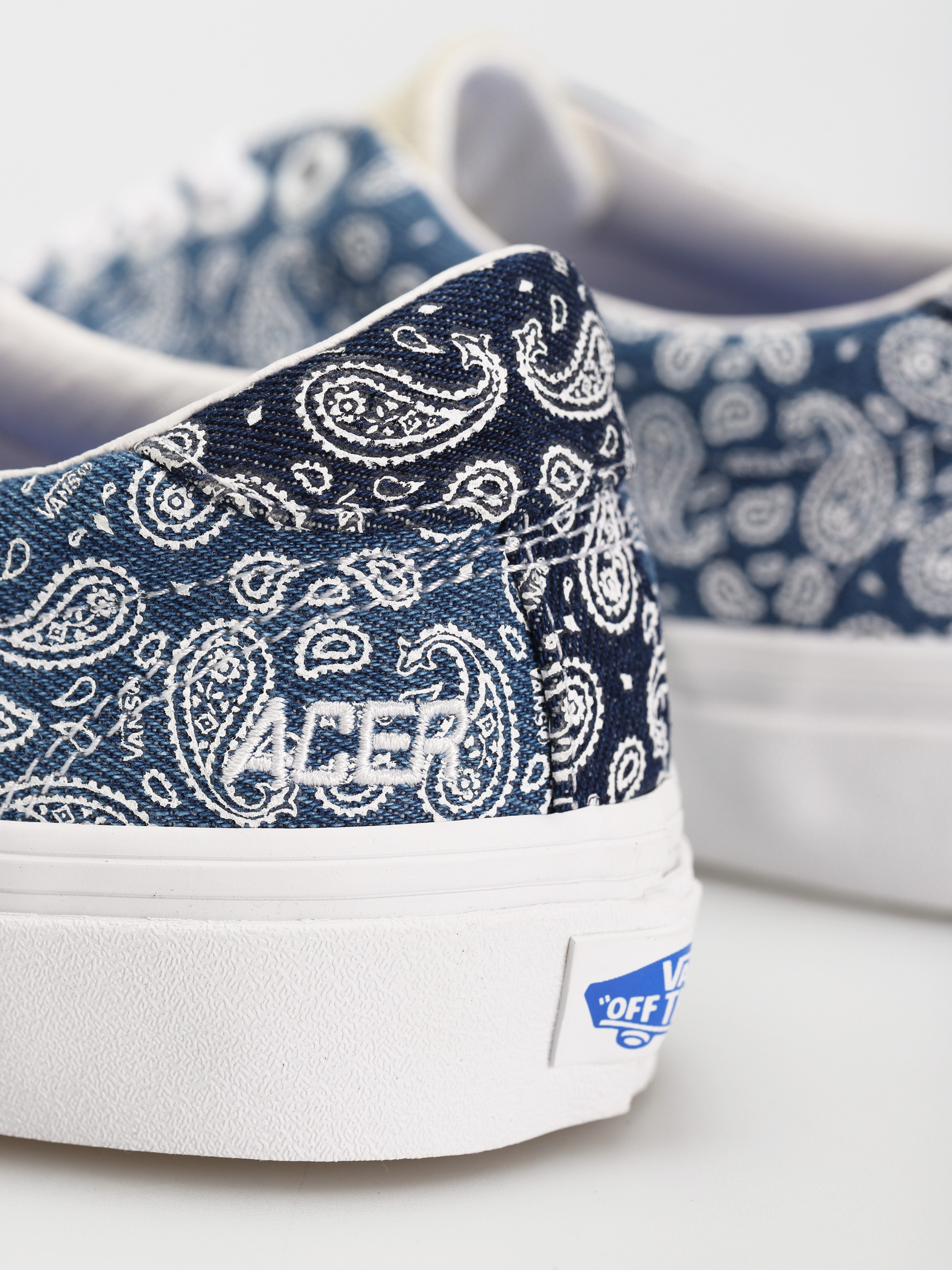 Buty Vans Acer Ni Sp (bandana/multi/true white)