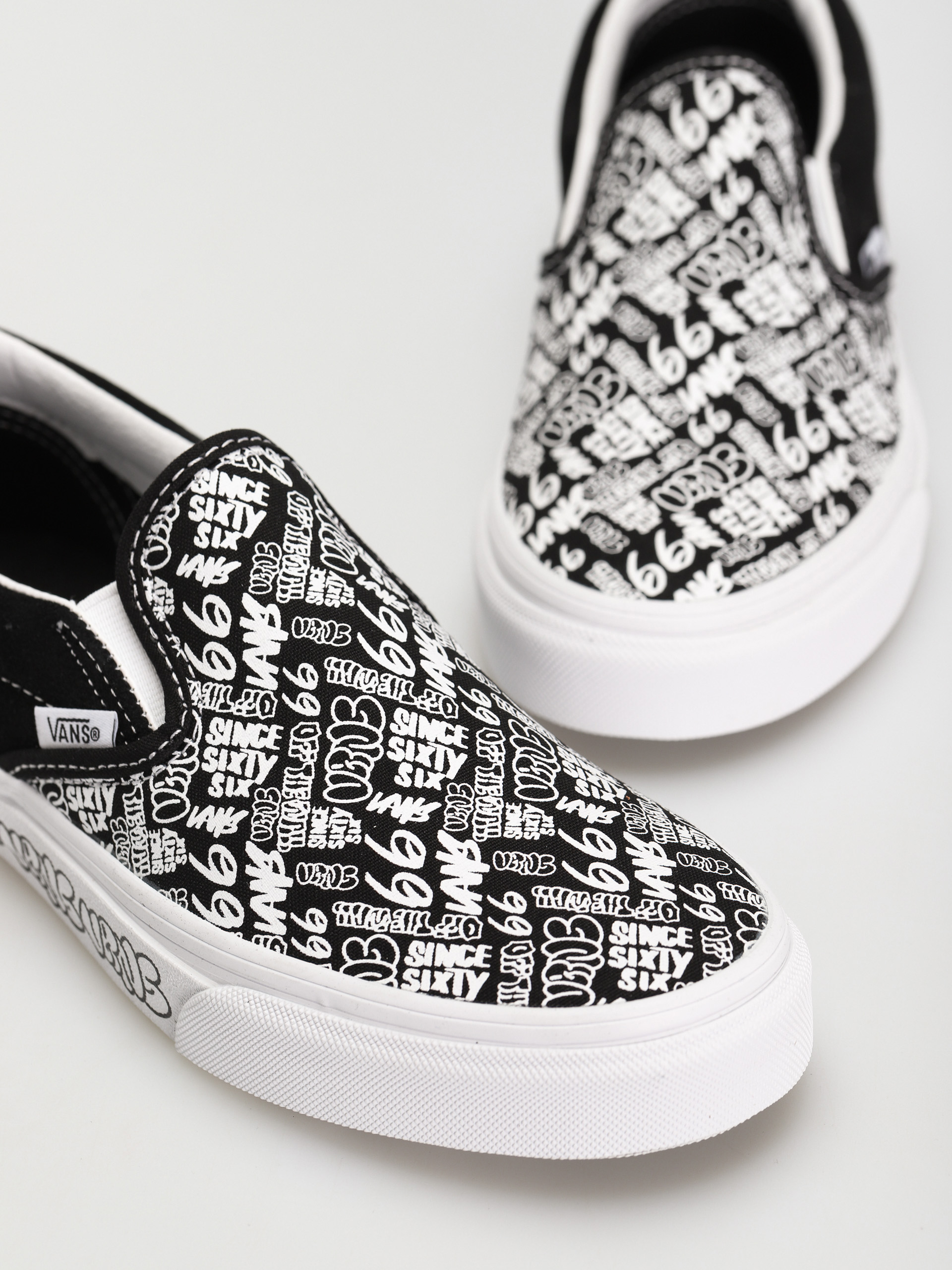 Buty Vans Classic Slip On (graffiti/black/white)