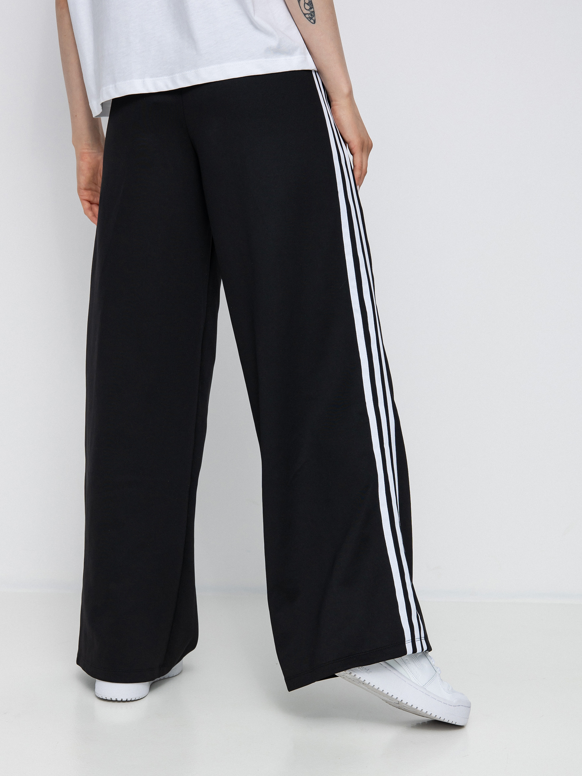 Spodnie adidas Originals Relaxed Wmn (black)
