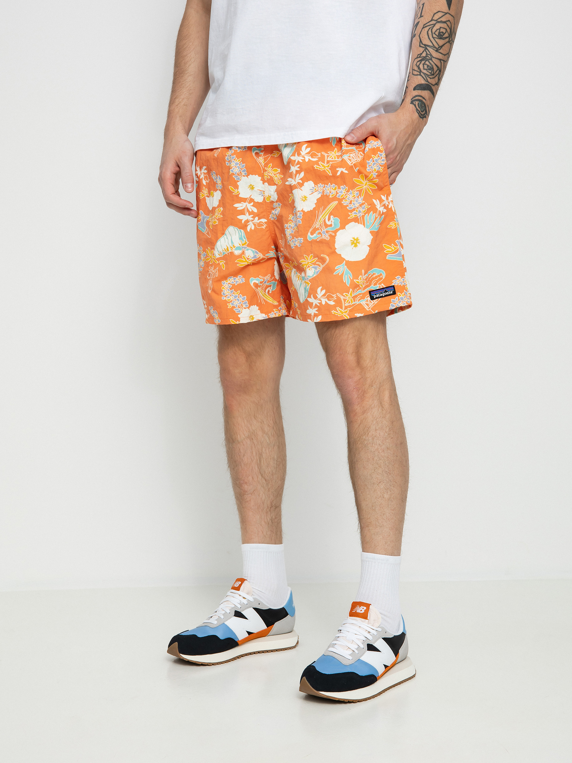 Szorty Patagonia Baggies Shorts 5 in (climb hike surf tigerlily orange)