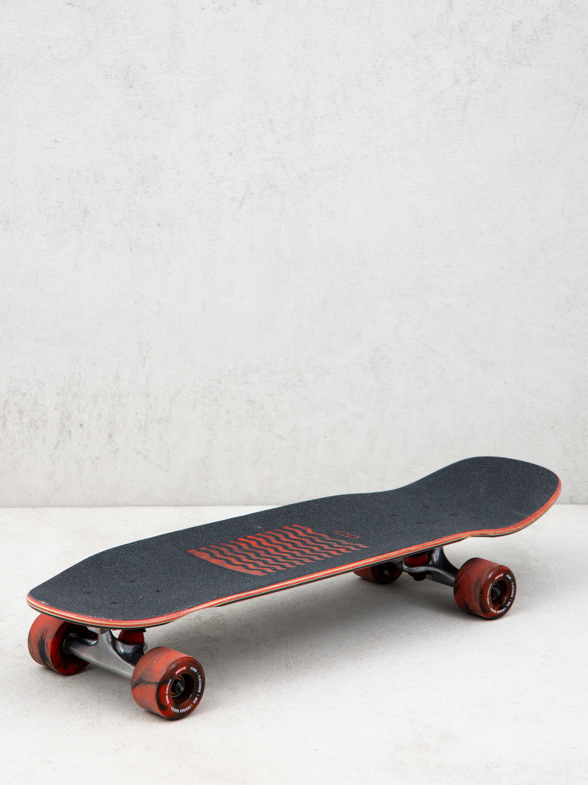 Deskorolka cruiser Globe Outsider (hellbent/red)