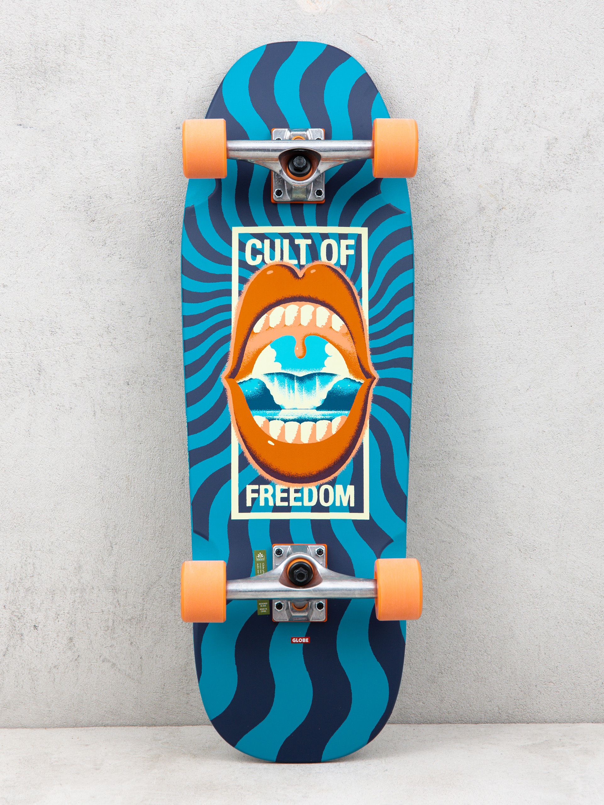 Deskorolka cruiser Globe Dealer (cult of freedom/blue)