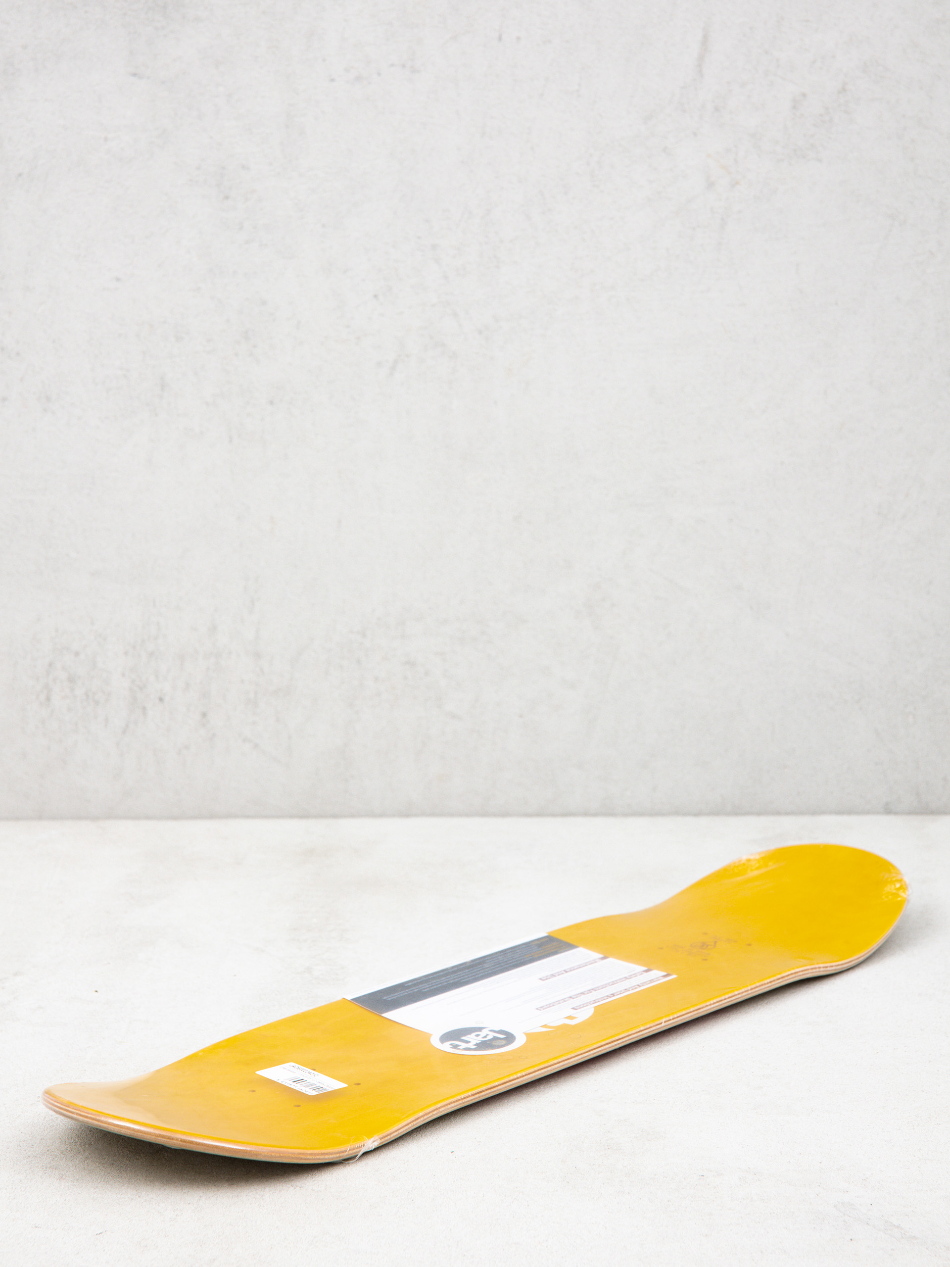 Deck Jart Charizarazua