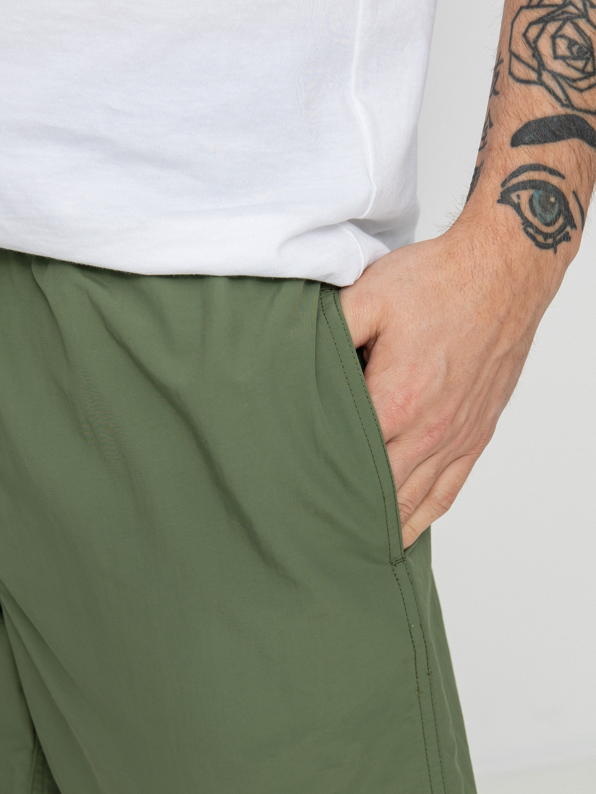 Szorty DC Late Daze 18 (olivine)