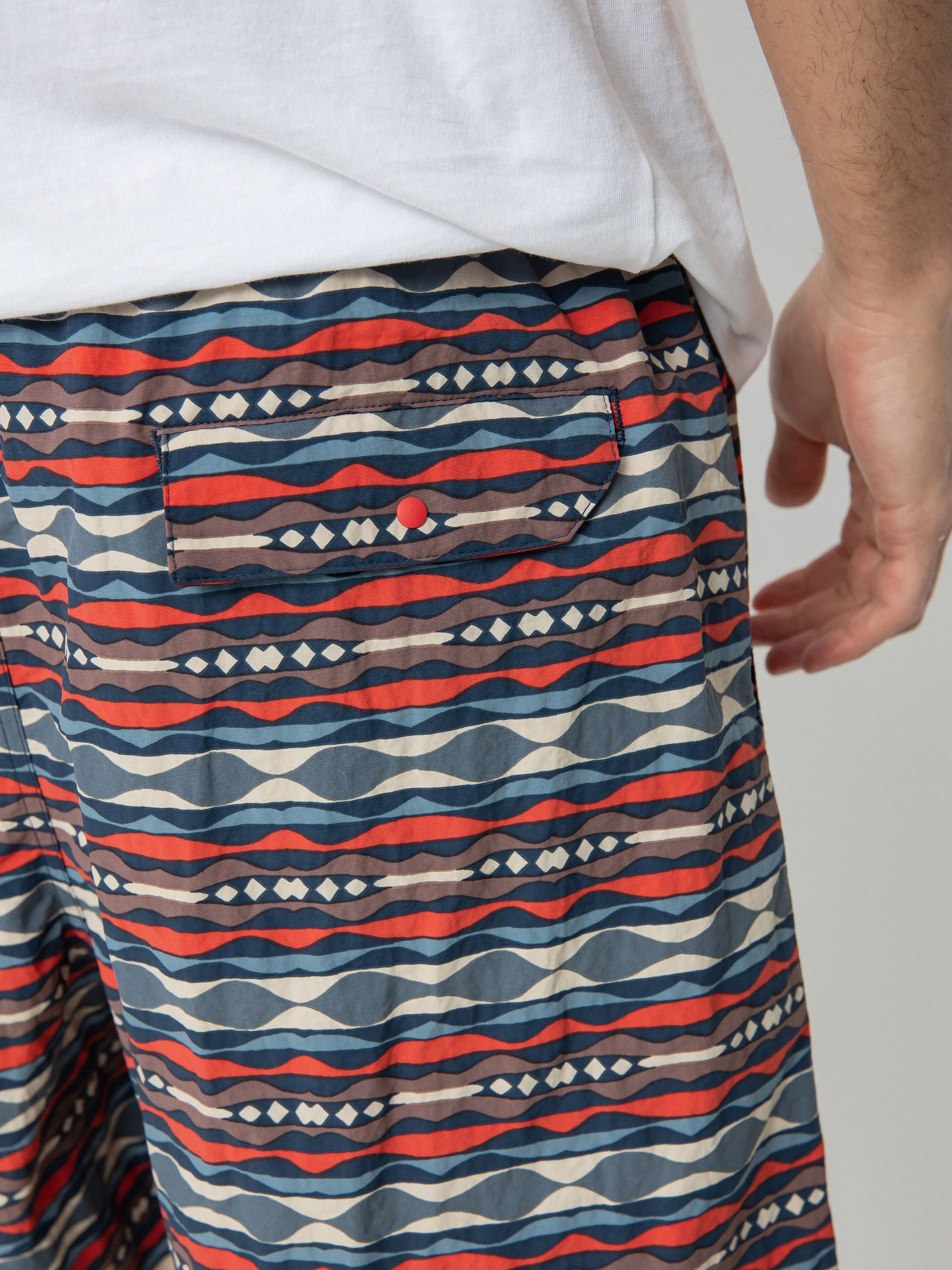 Szorty Patagonia Baggies Longs 7 in (coast highway multi sumac red)