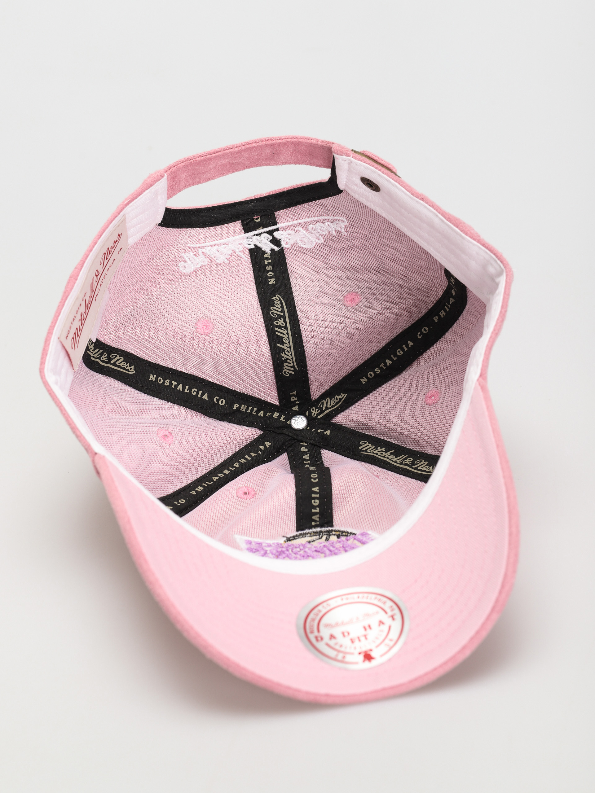 Czapka z daszkiem Mitchell & Ness Suede Dad (los angeles lakers pink)
