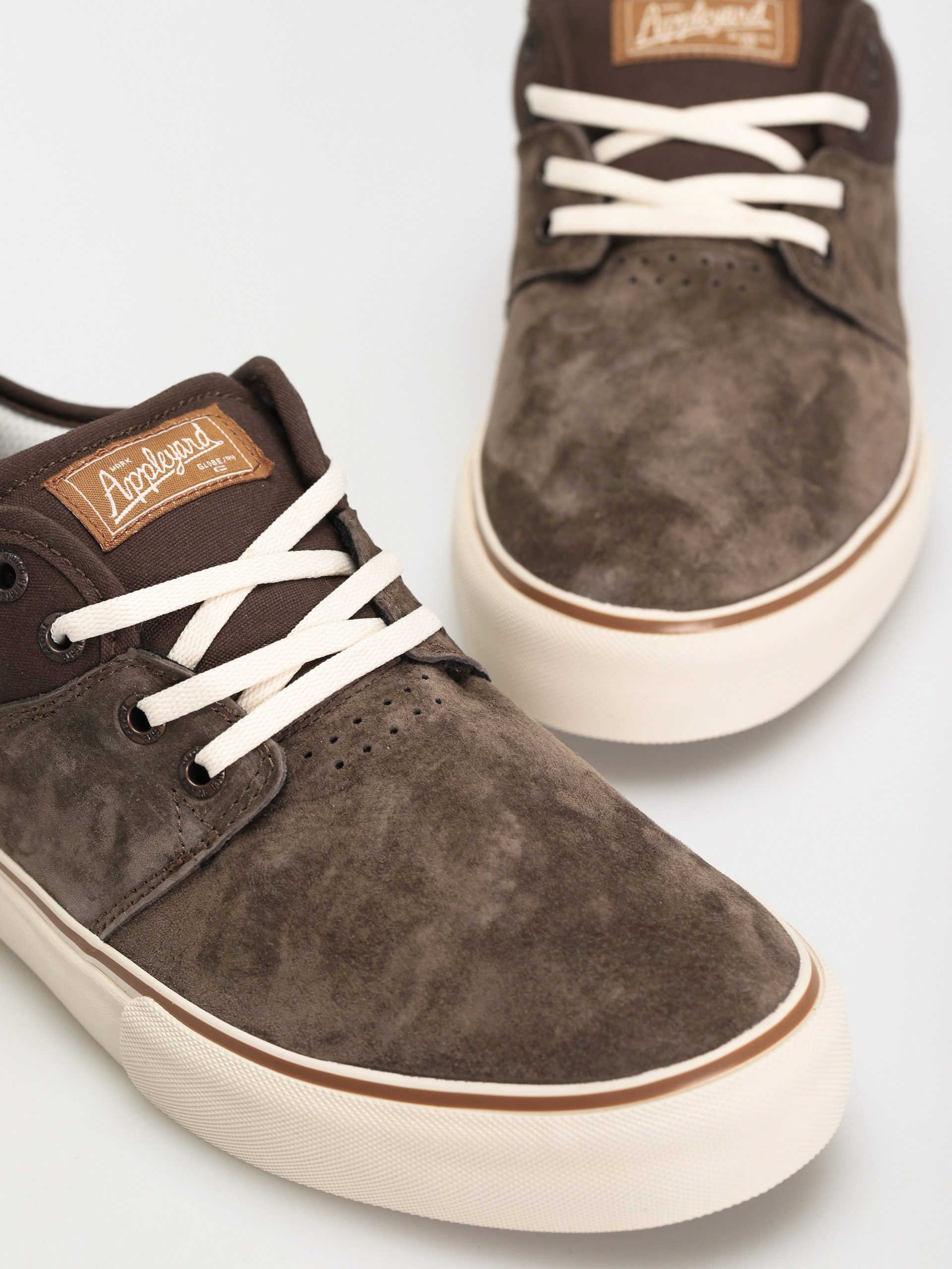 Buty Globe Mahalo (coffee/antique)