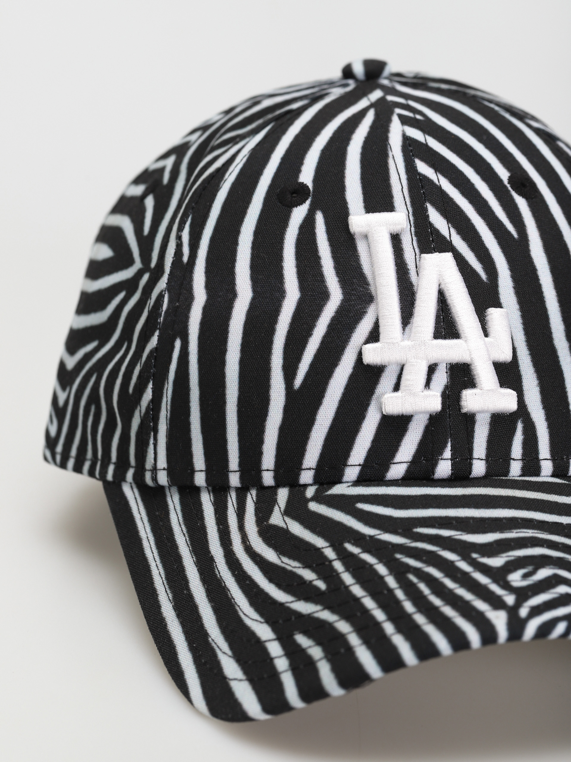 Czapka z daszkiem New Era Los Angeles Dodgers Animal Print 9 Forty Wmn (zebra/white)