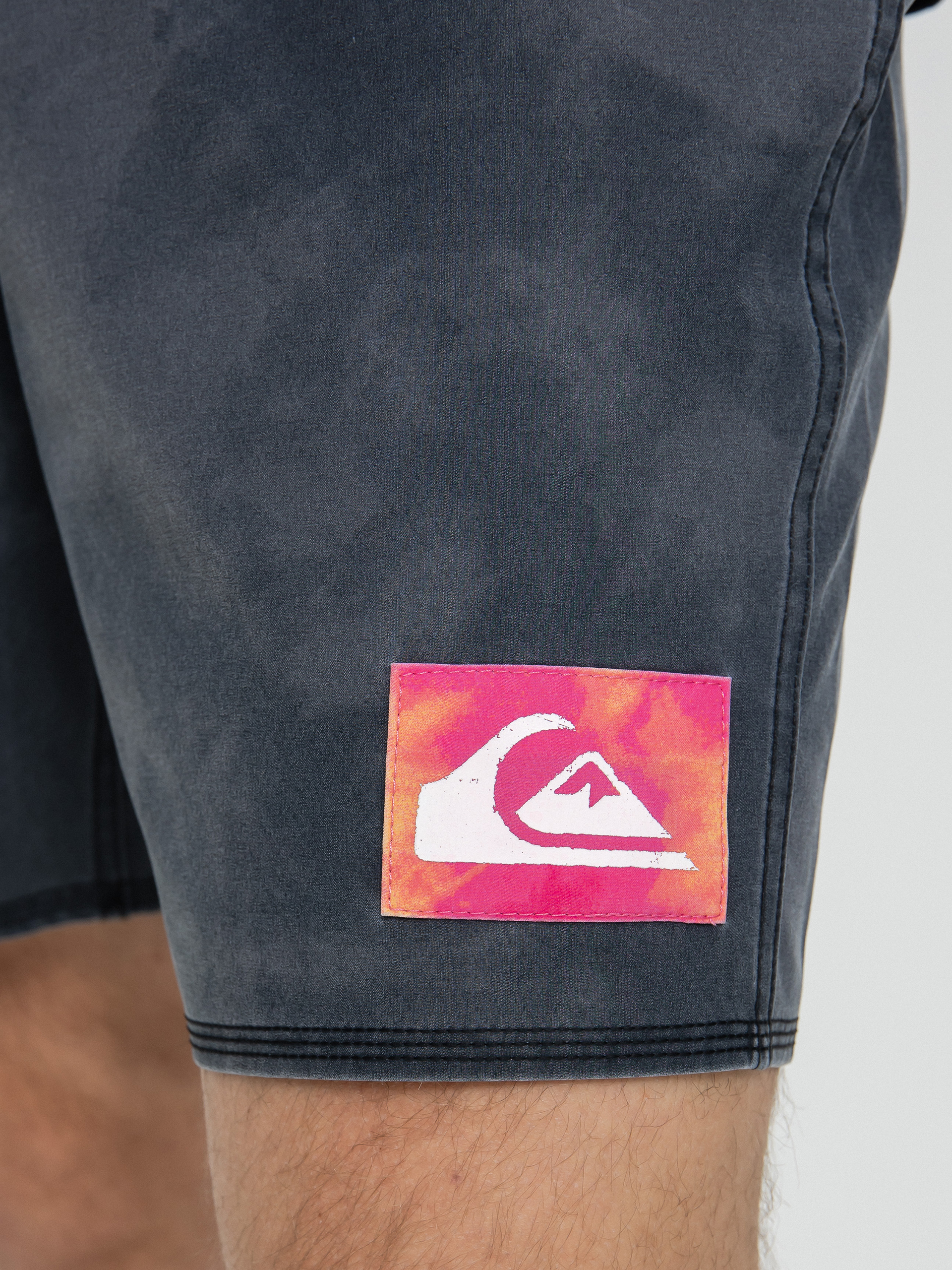 Boardshorty Quiksilver Surfsilk Acid Wash 18 (black)