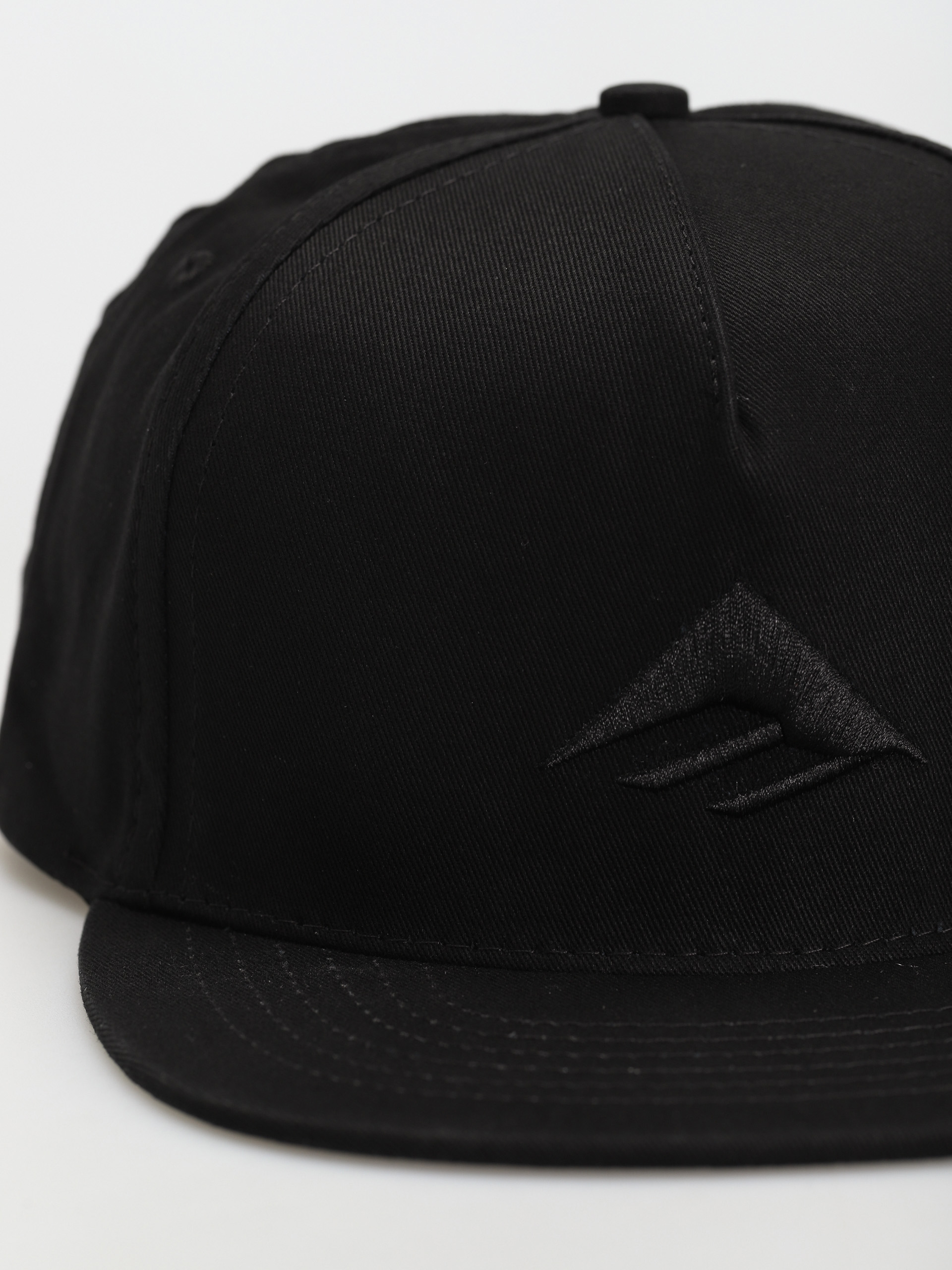 Czapka z daszkiem Emerica Stealth Triangle Snapback (black)