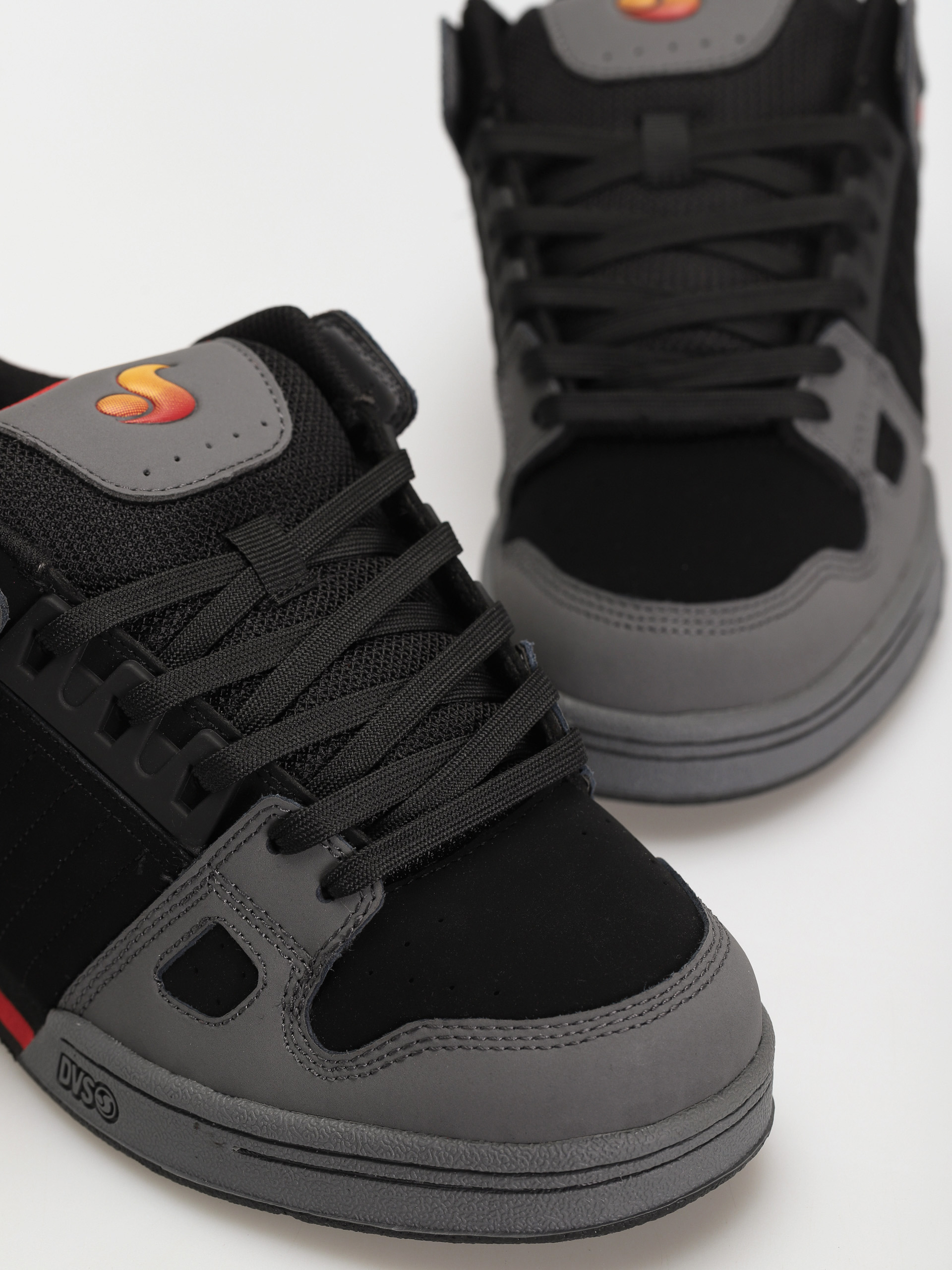 Buty DVS Celsius (charcoal black red)