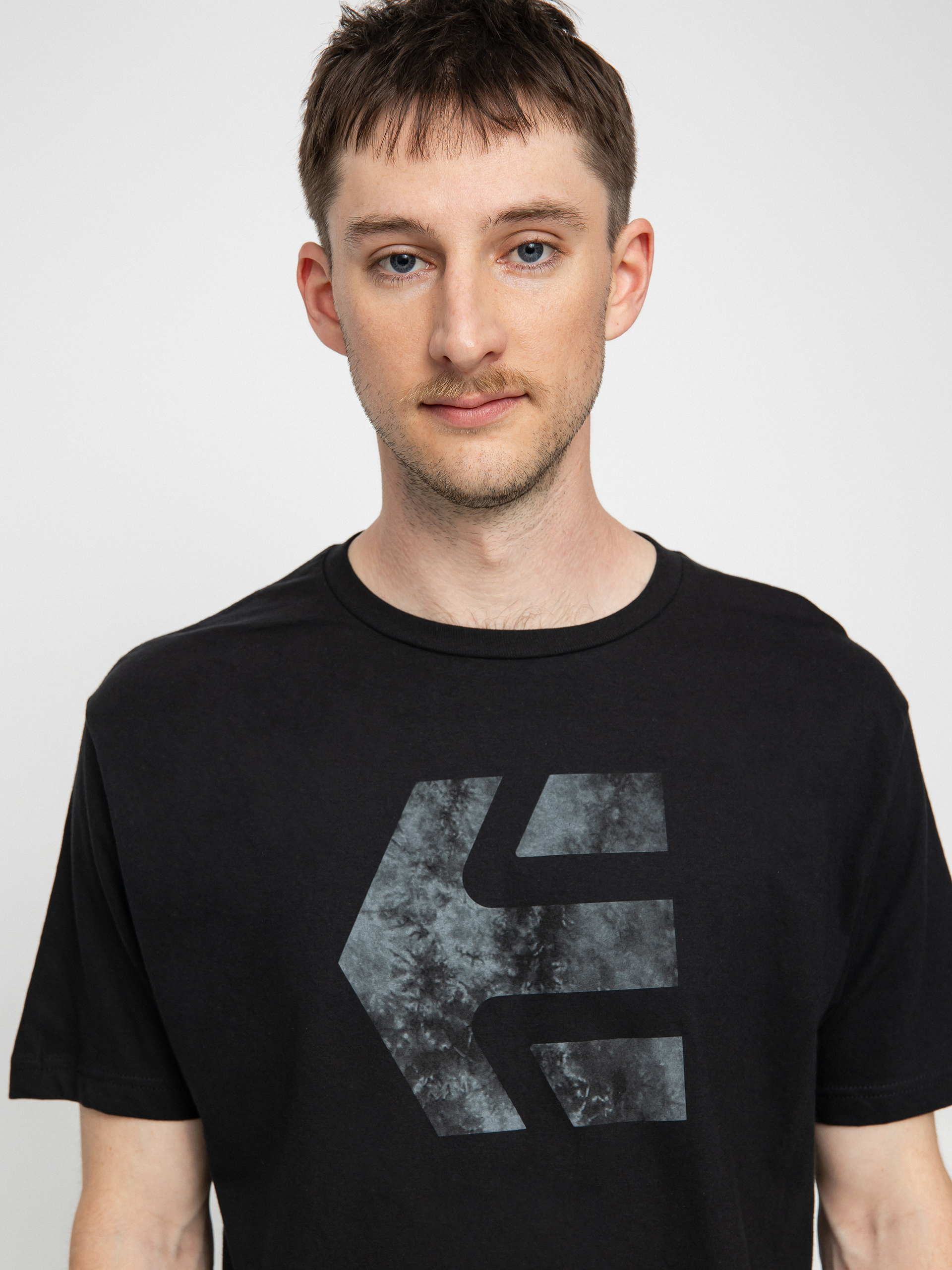 T-shirt Etnies Icon Print (black wash)