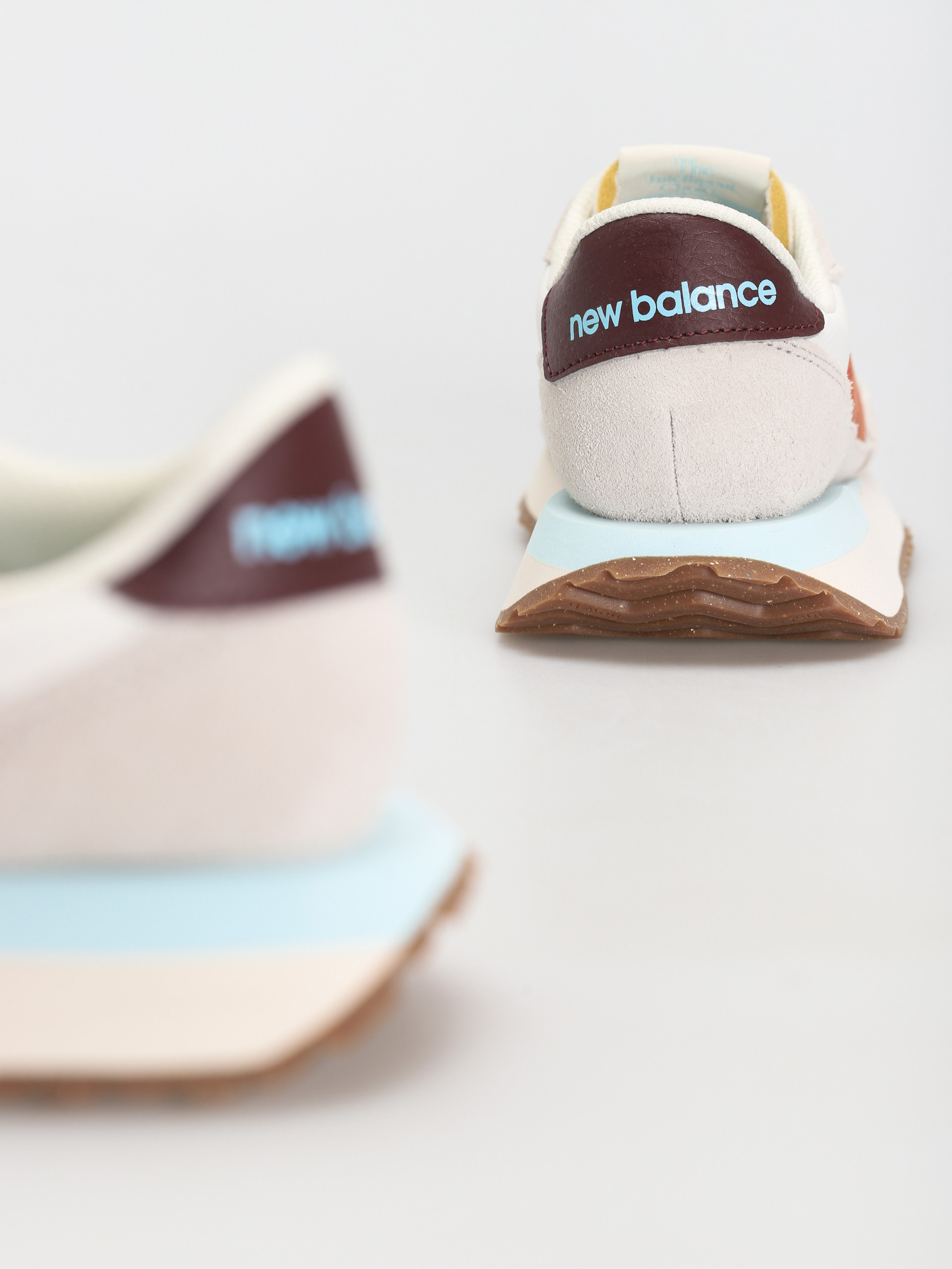 Buty New Balance 237 Wmn (sea salt)