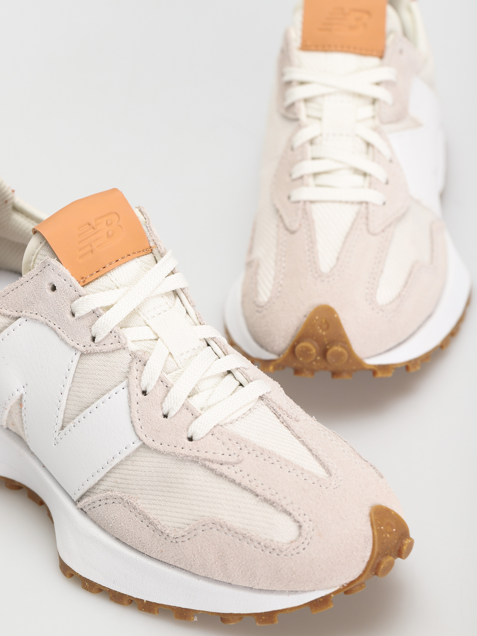 Buty New Balance 327 Wmn (sea salt)