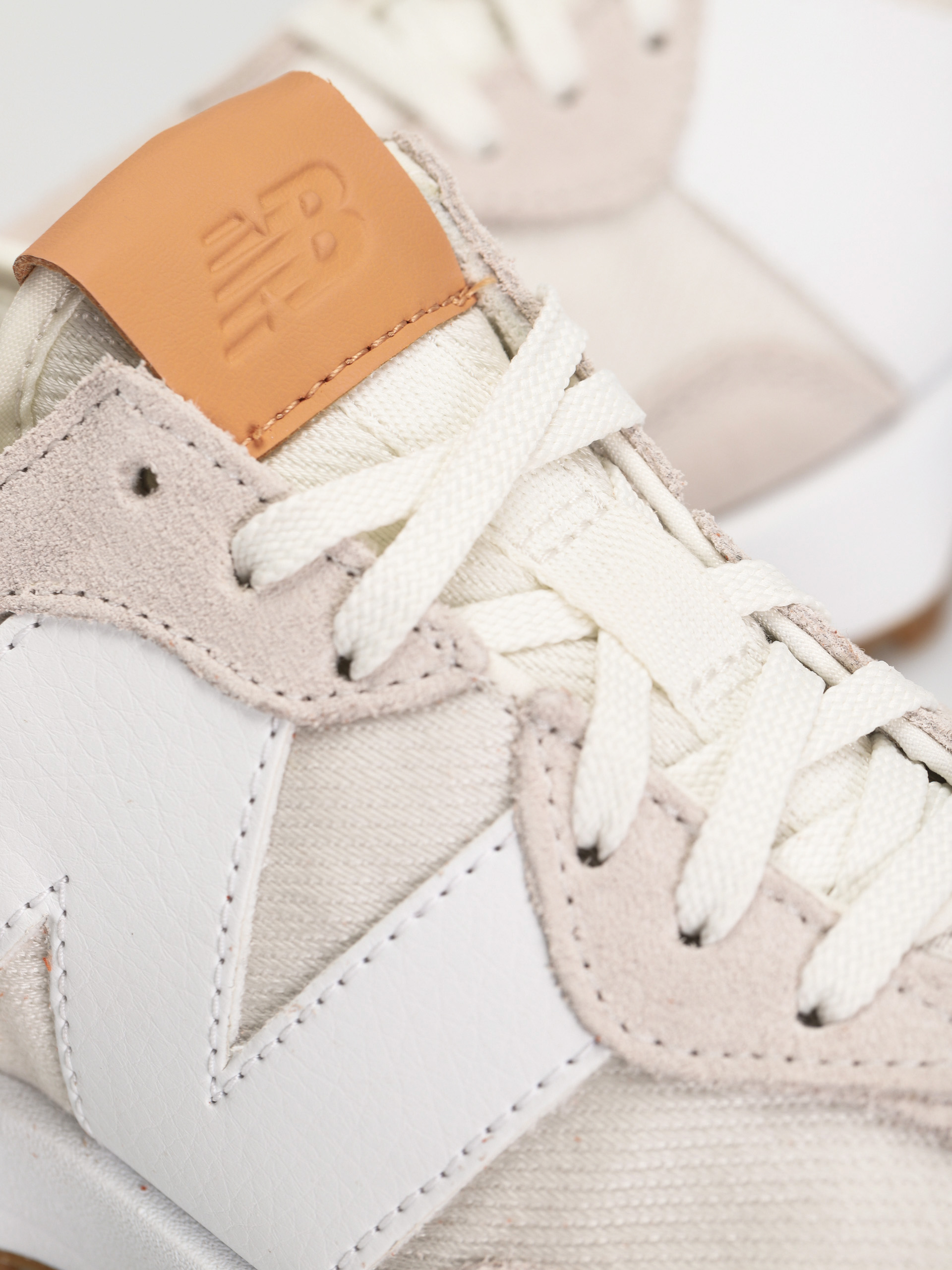 Buty New Balance 327 Wmn (sea salt)