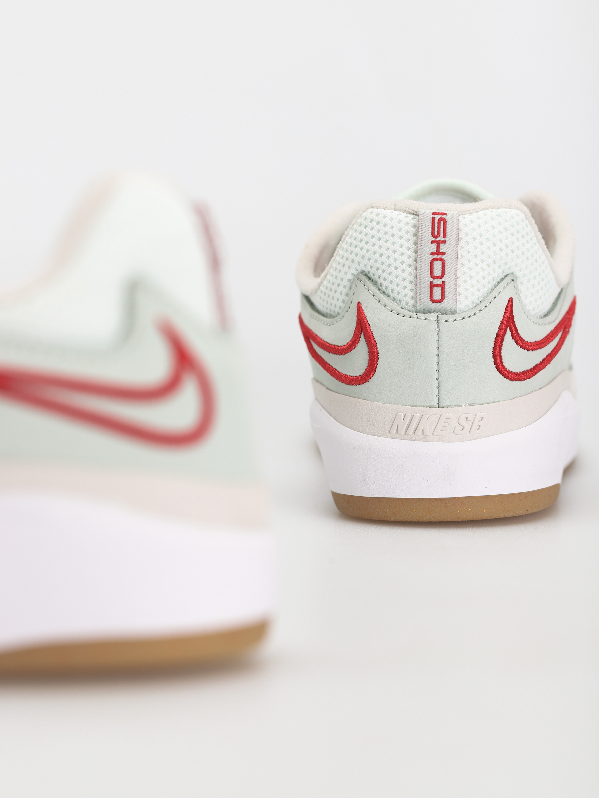 Buty Nike SB Ishod Wair Premium (seafoam/university red barely green)