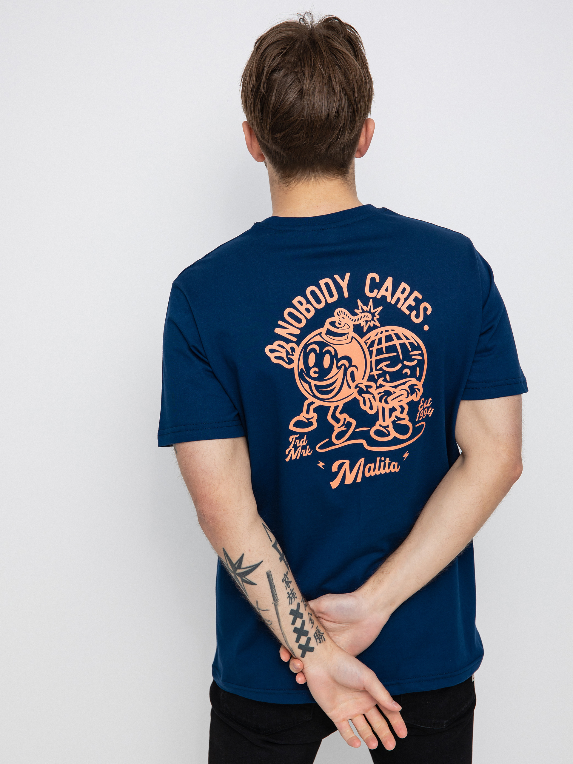 T-shirt Malita Nobody Cares (navy)