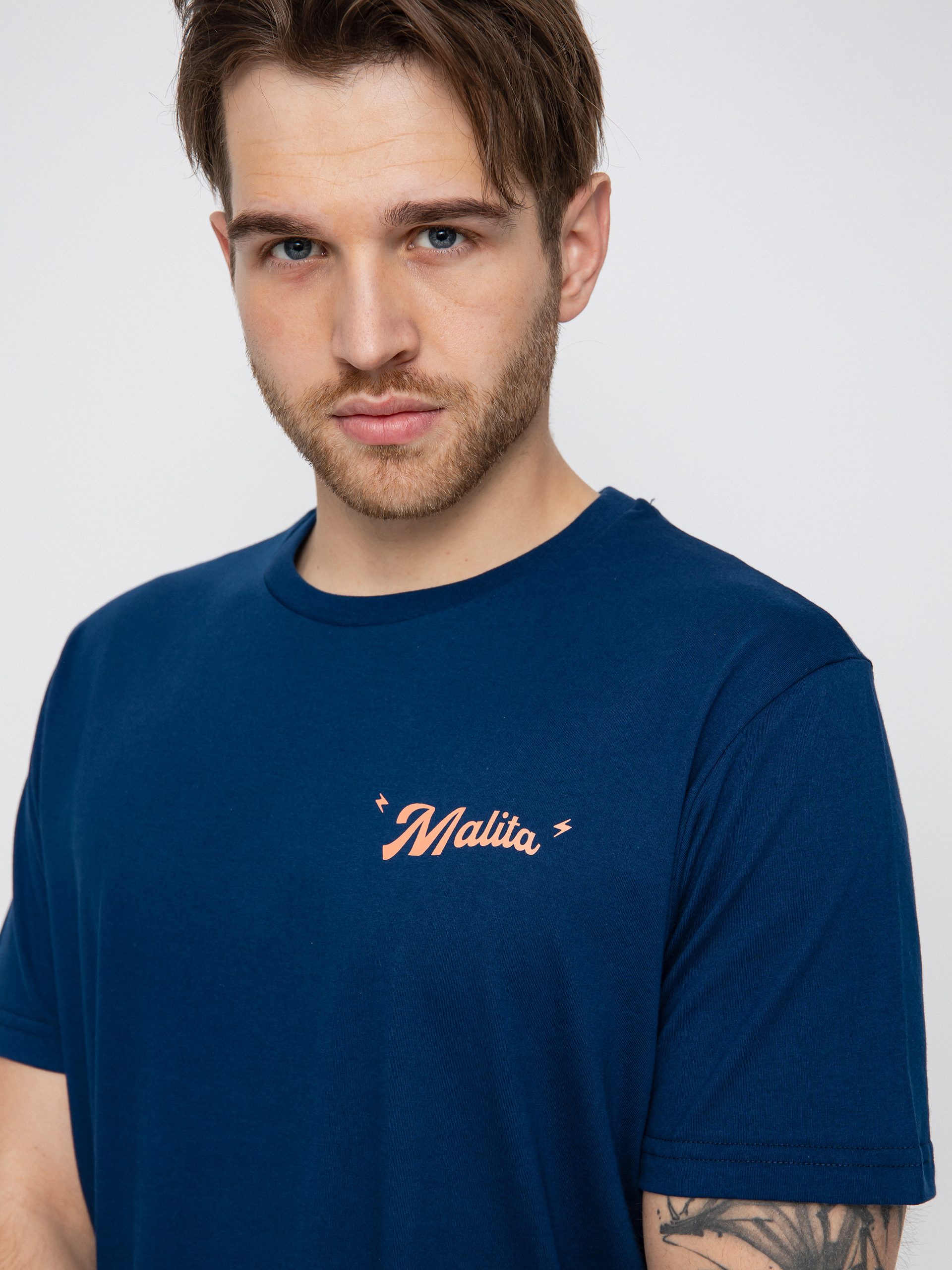 T-shirt Malita Nobody Cares (navy)