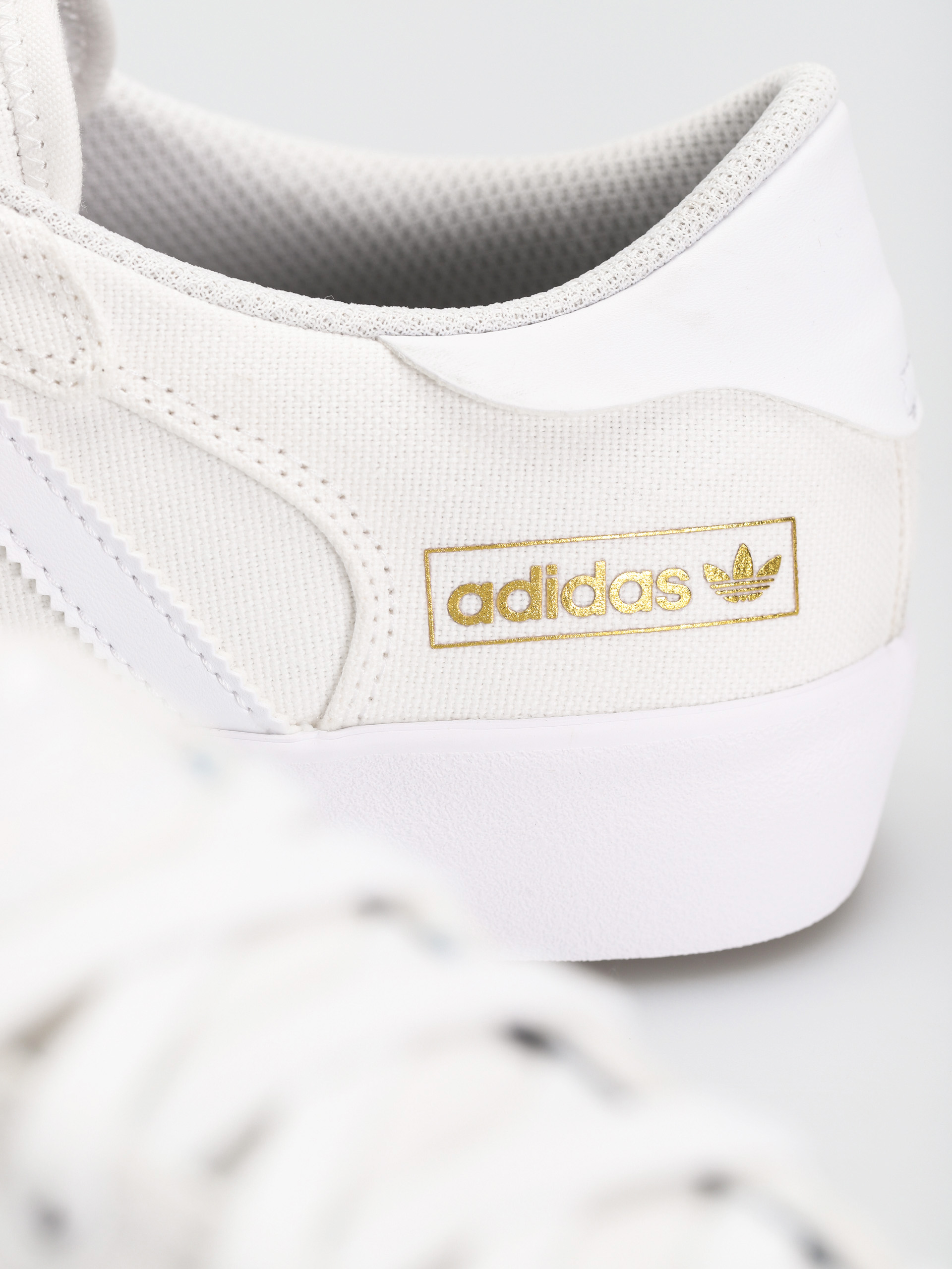 Buty adidas Matchbreak Super (ftwwht/ftwwht/goldmt)