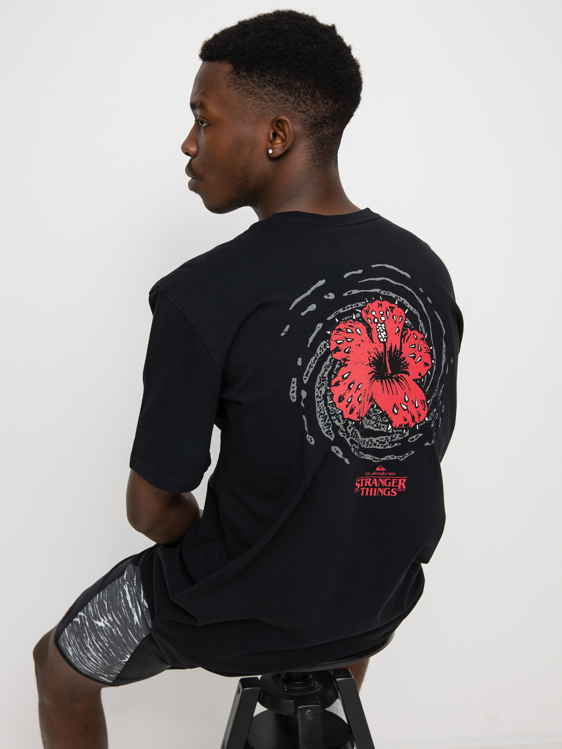 T-shirt Quiksilver X Stranger Things Hellbiscus (black)