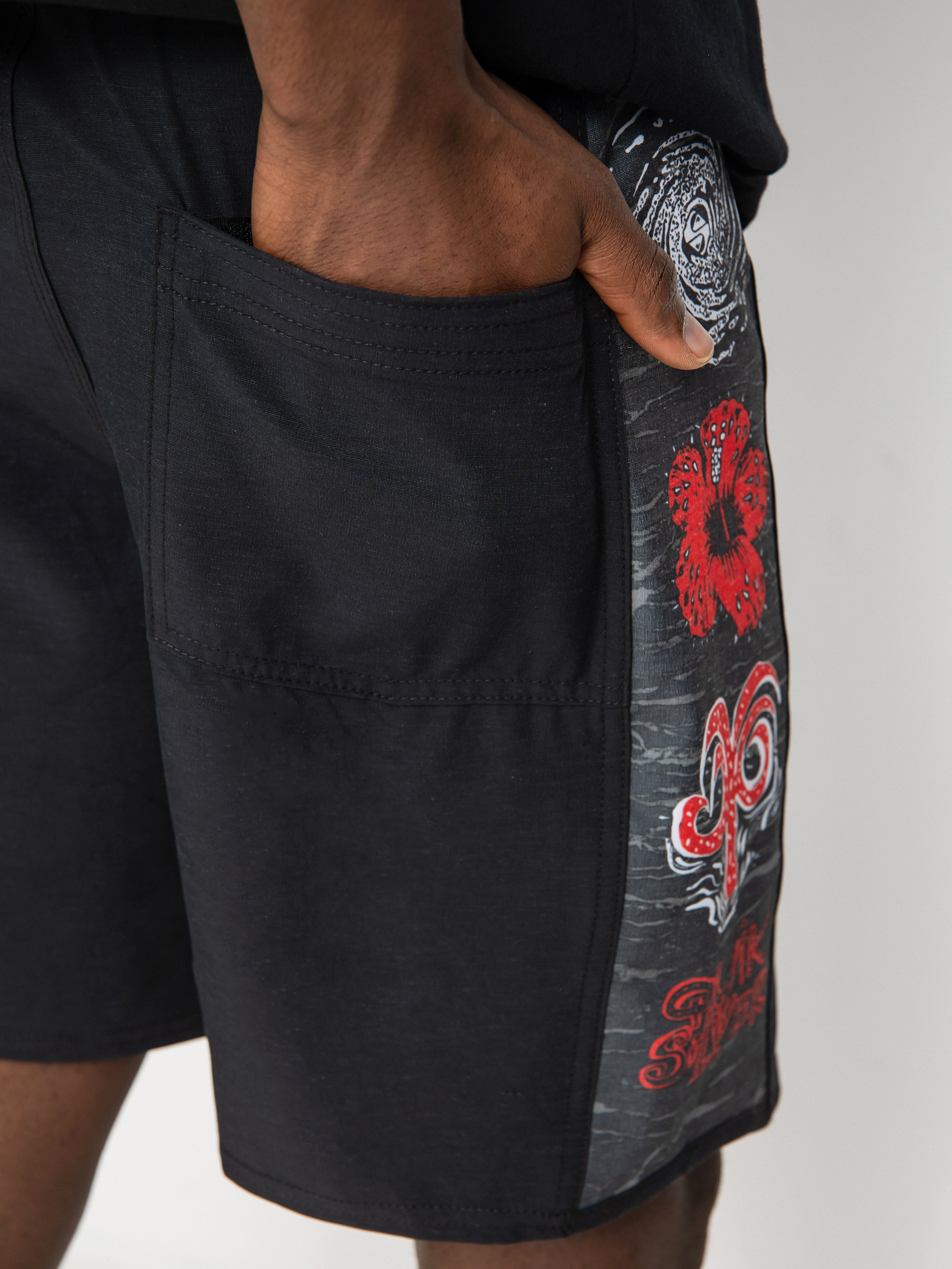 Boardshorty Quiksilver X Stranger Things Original Arch 1986 18 (the upside down)