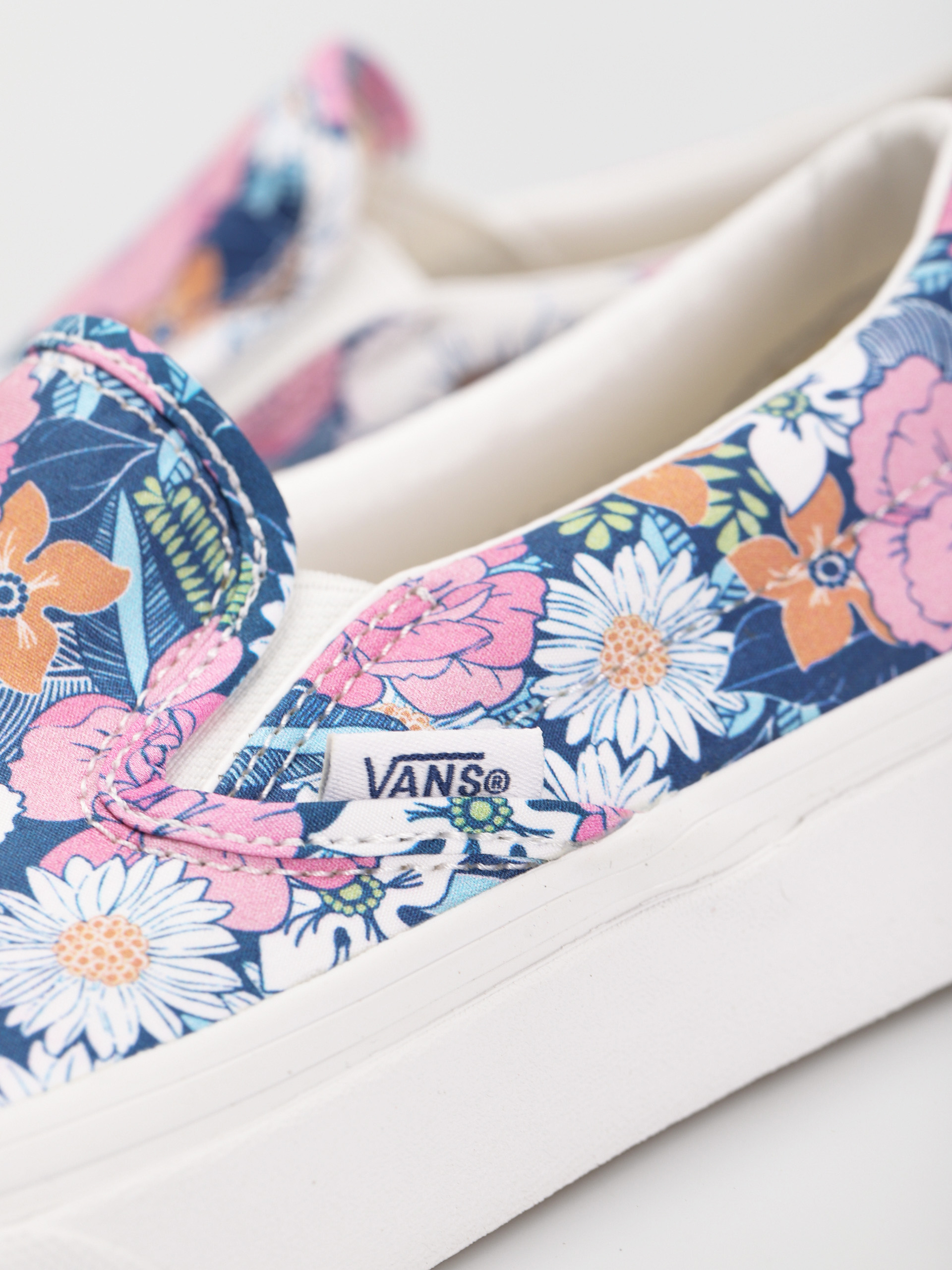 Buty Vans Classic Slip On (retro floral/multi/true white)