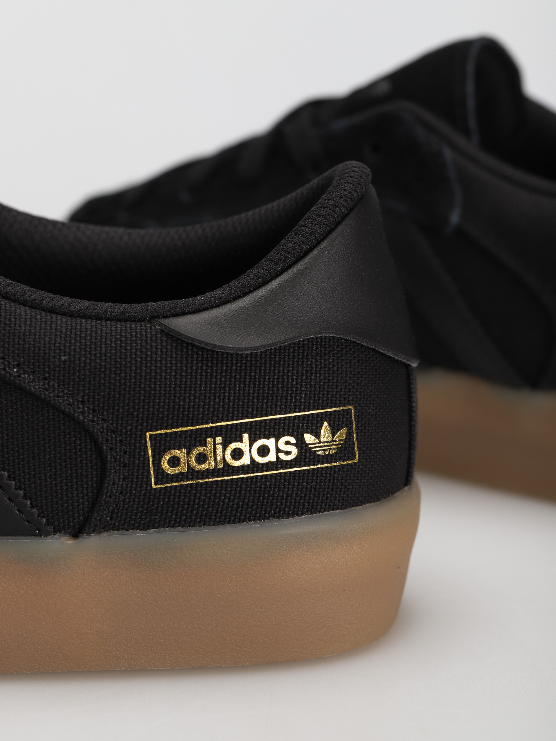 Buty adidas Matchbreak Super (cblack/cblack/goldmt)