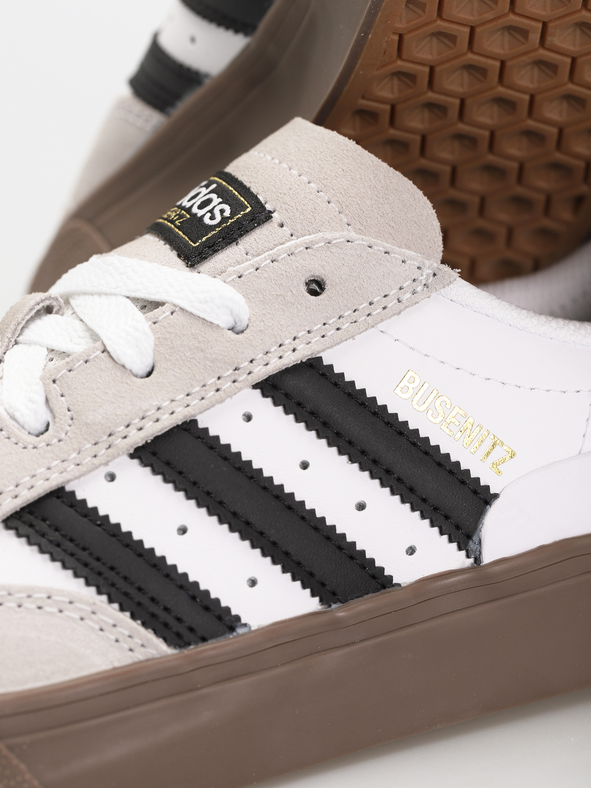 Buty adidas Busenitz Vulc II (ftwwht/cblack/goldmt)