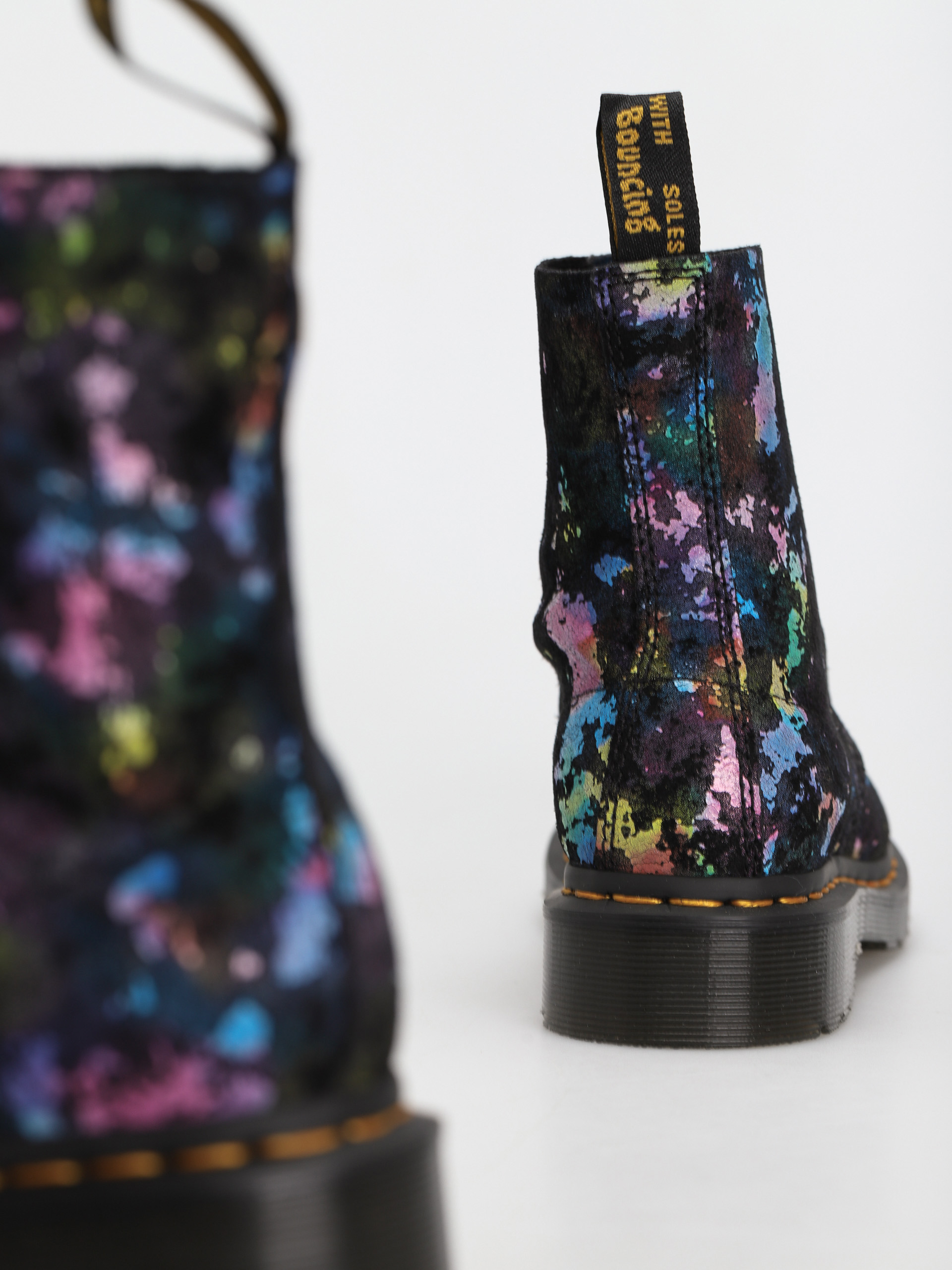 Buty Dr. Martens 1460 Pascal Wmn (black tutti frutti)