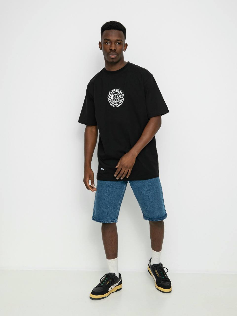 T-shirt MassDnm Base (black)