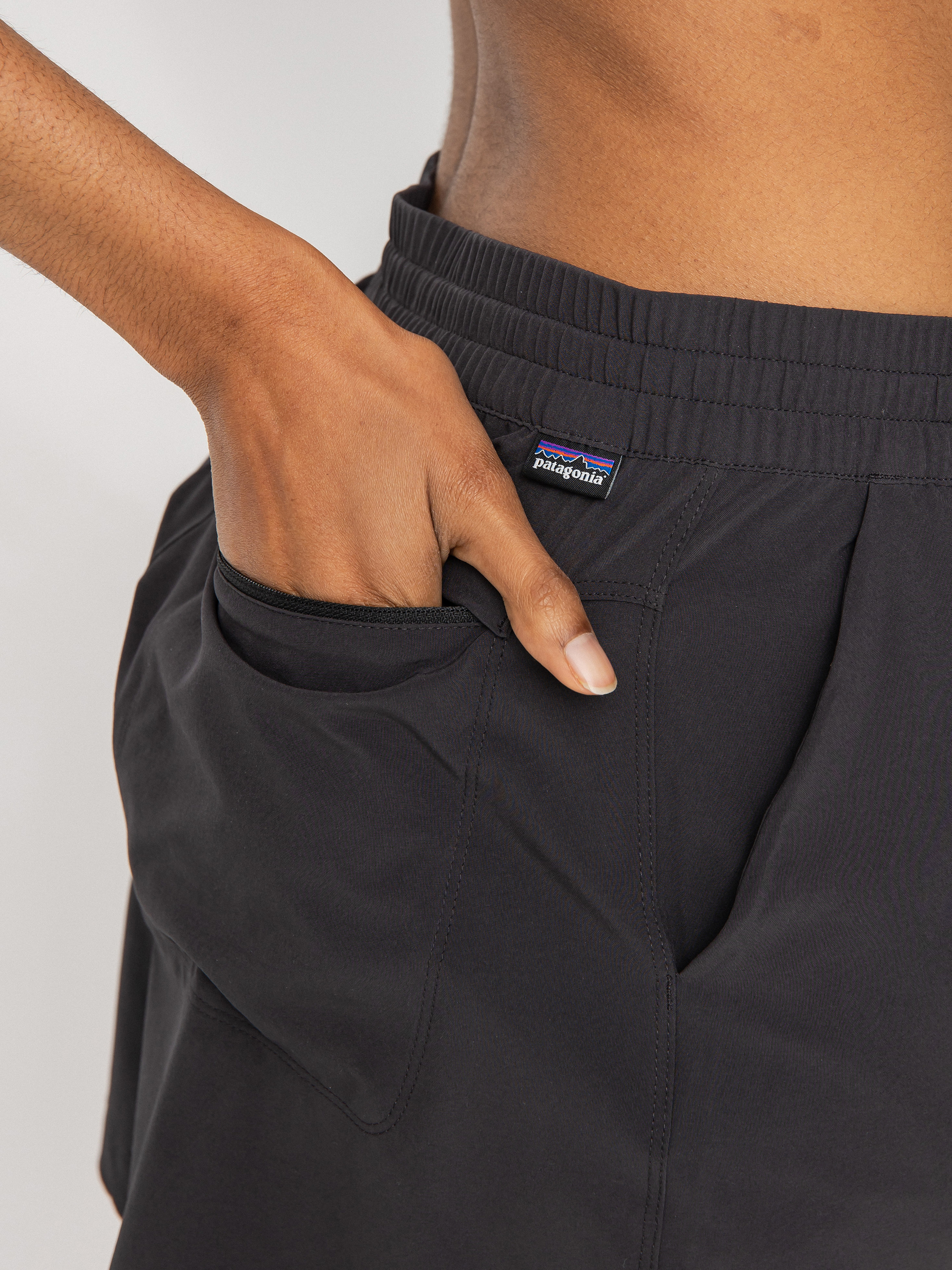 Szorty Patagonia Fleetwith Wmn (ink black)