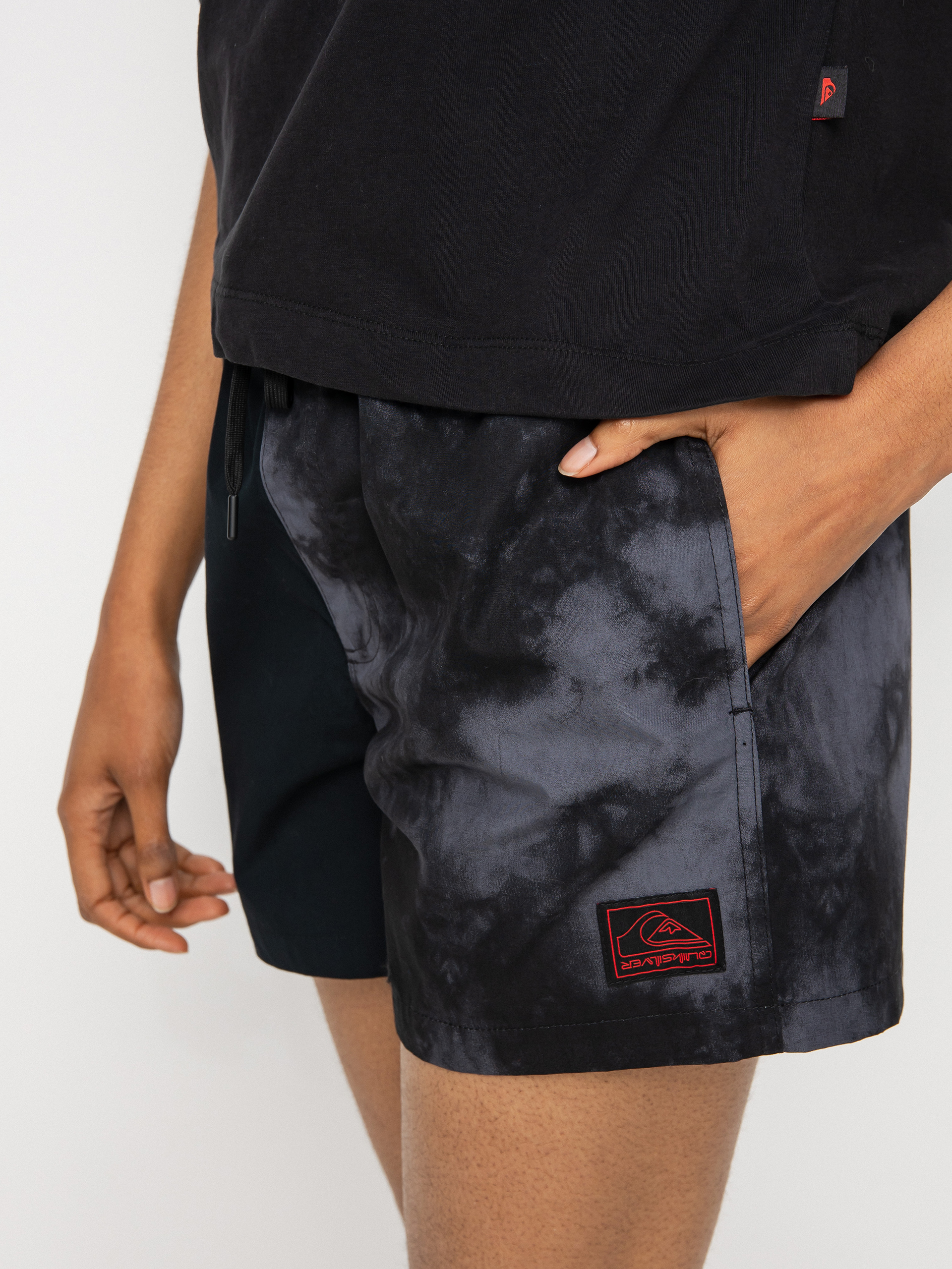 Szorty Quiksilver X Stranger Things Upside Down Volley Wmn (black)