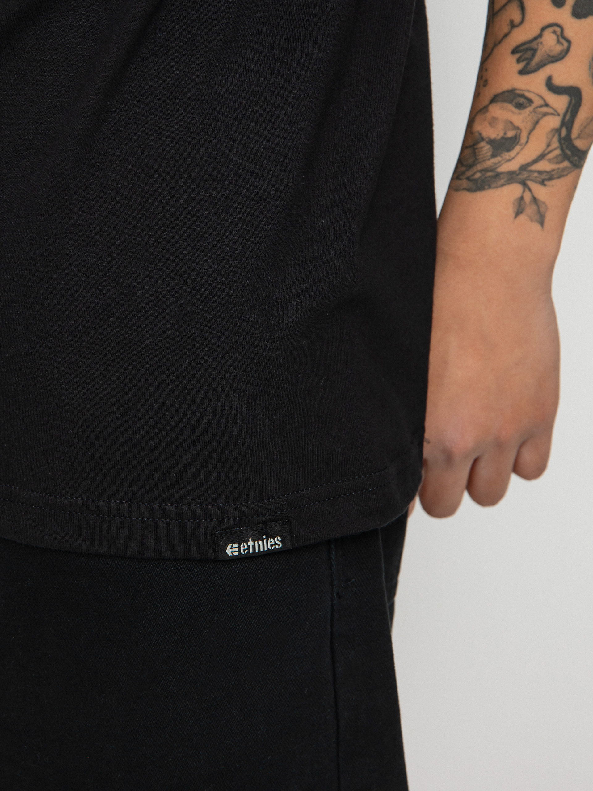 T-shirt Etnies Help (black)