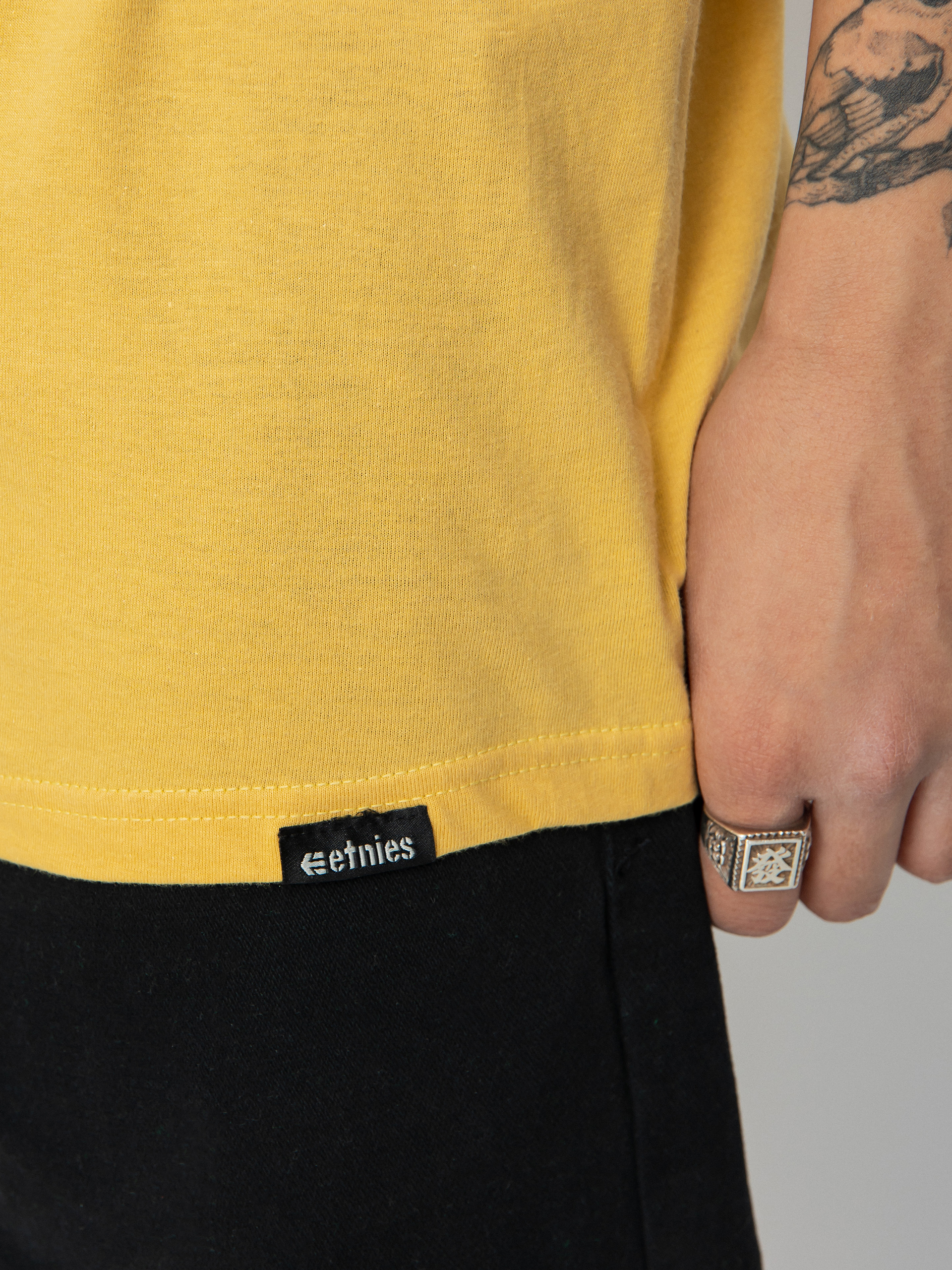 T-shirt Etnies Icon (mustard)
