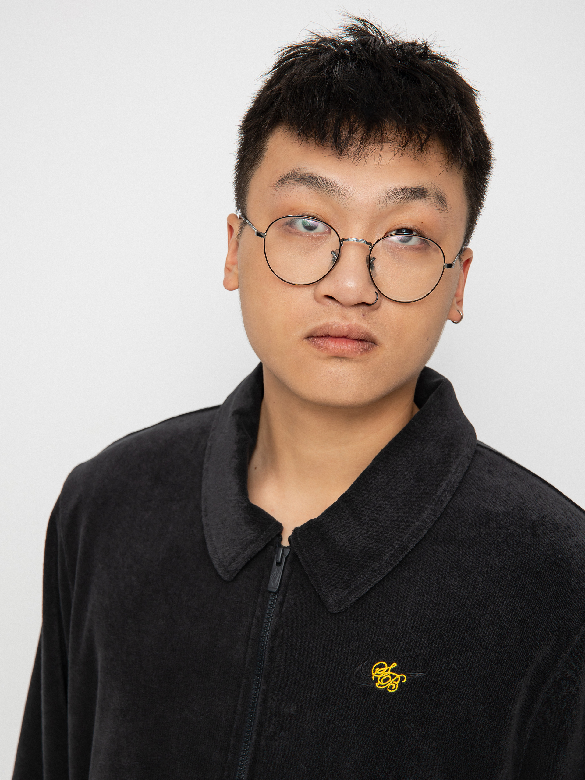 Kurtka Nike SB Essential (black/black/university gold)