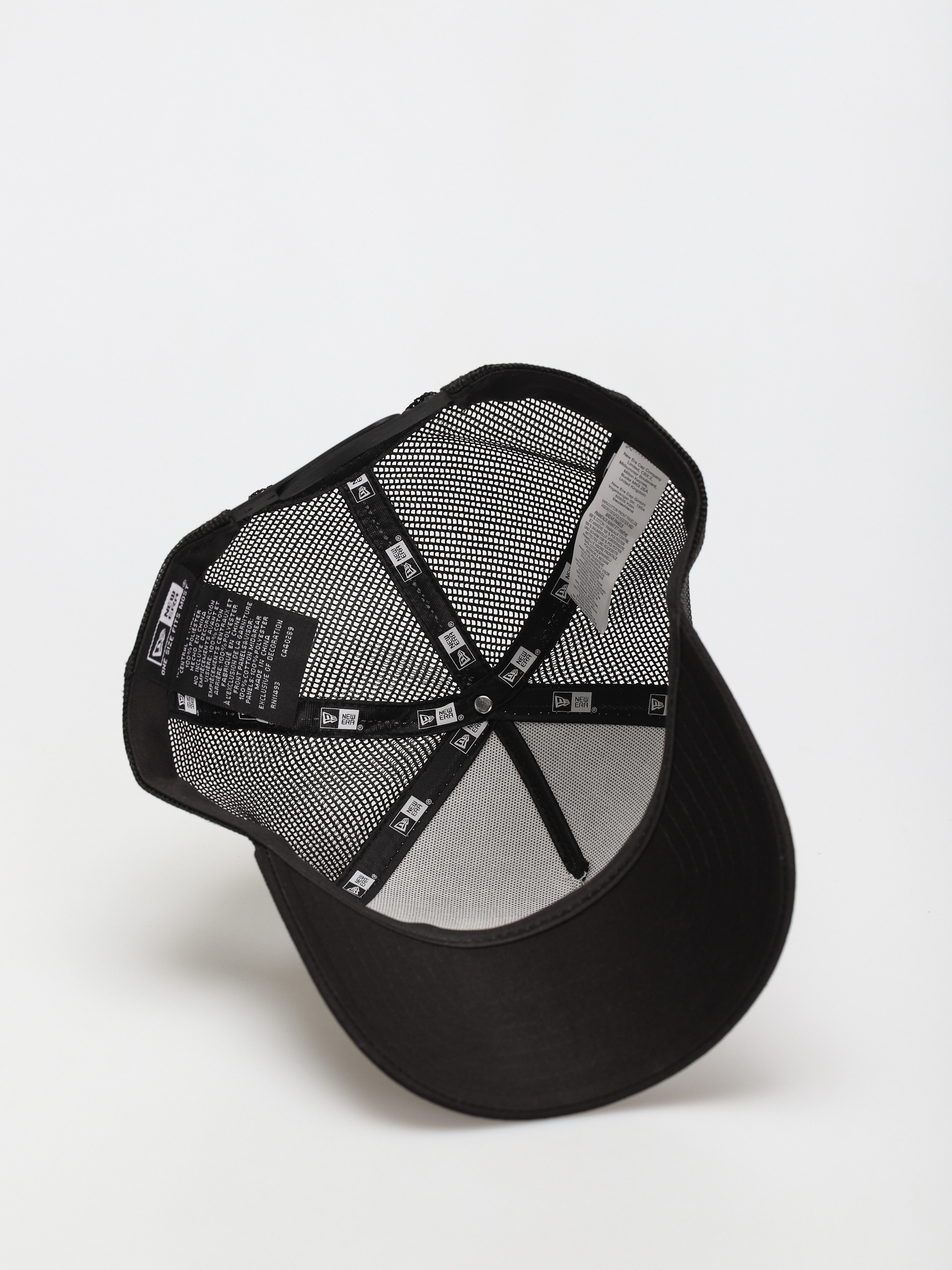 Czapka z daszkiem New Era Location Icon Trucker (black)