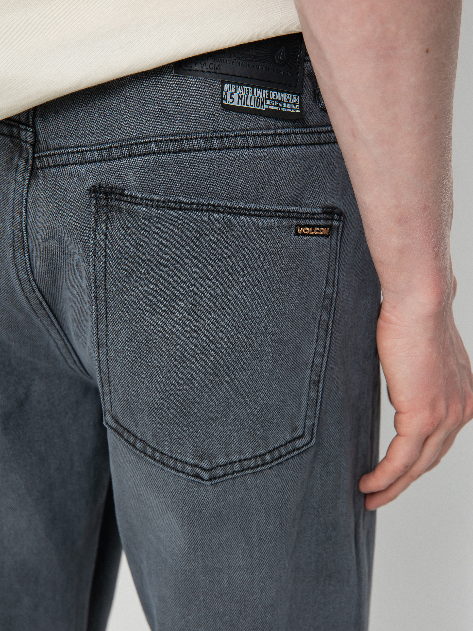 Spodnie Volcom Modown Tapered Denim (fade to black)
