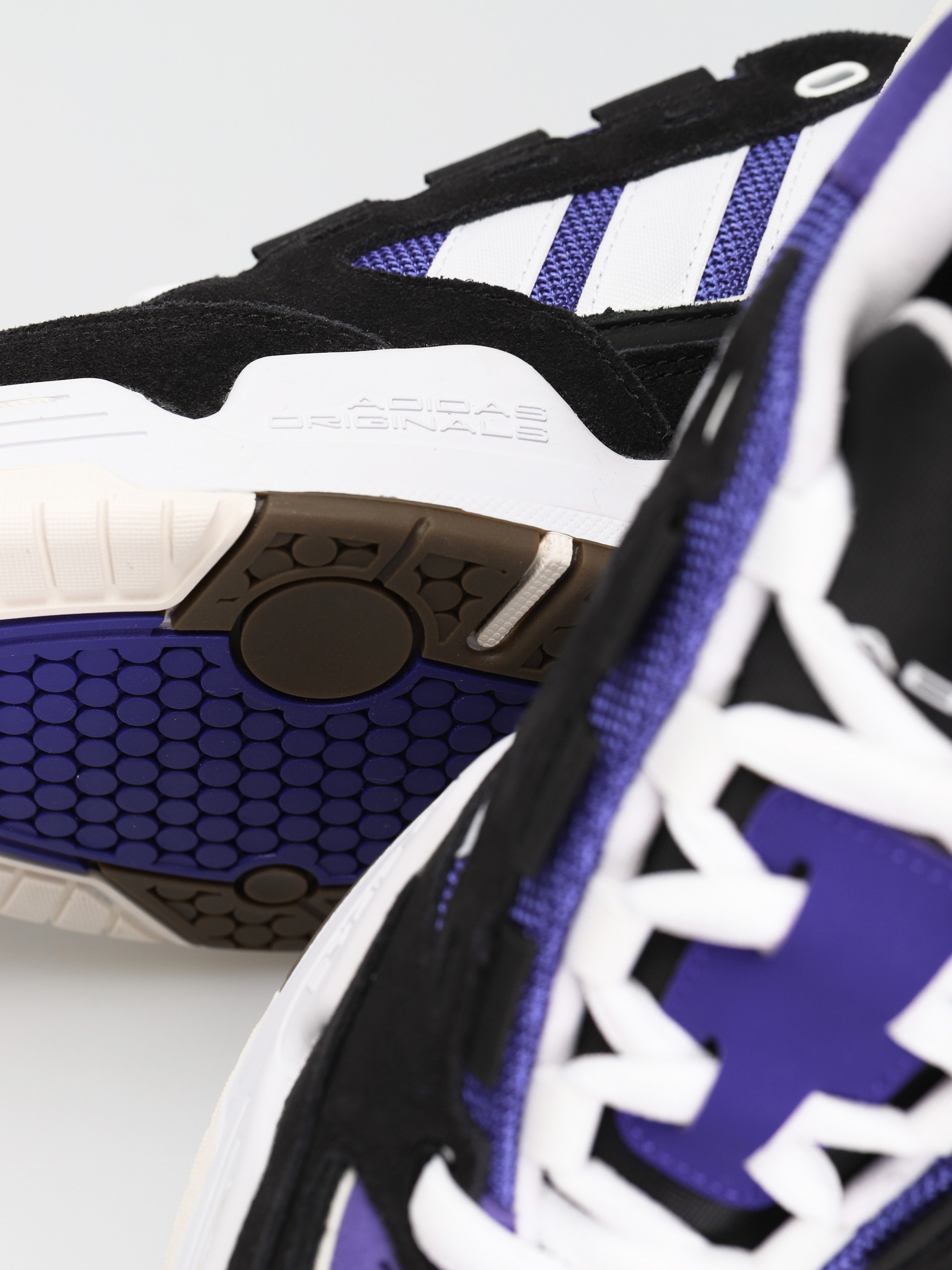 Buty adidas Originals Adi2000 (eneink/ftwwht/gum5)