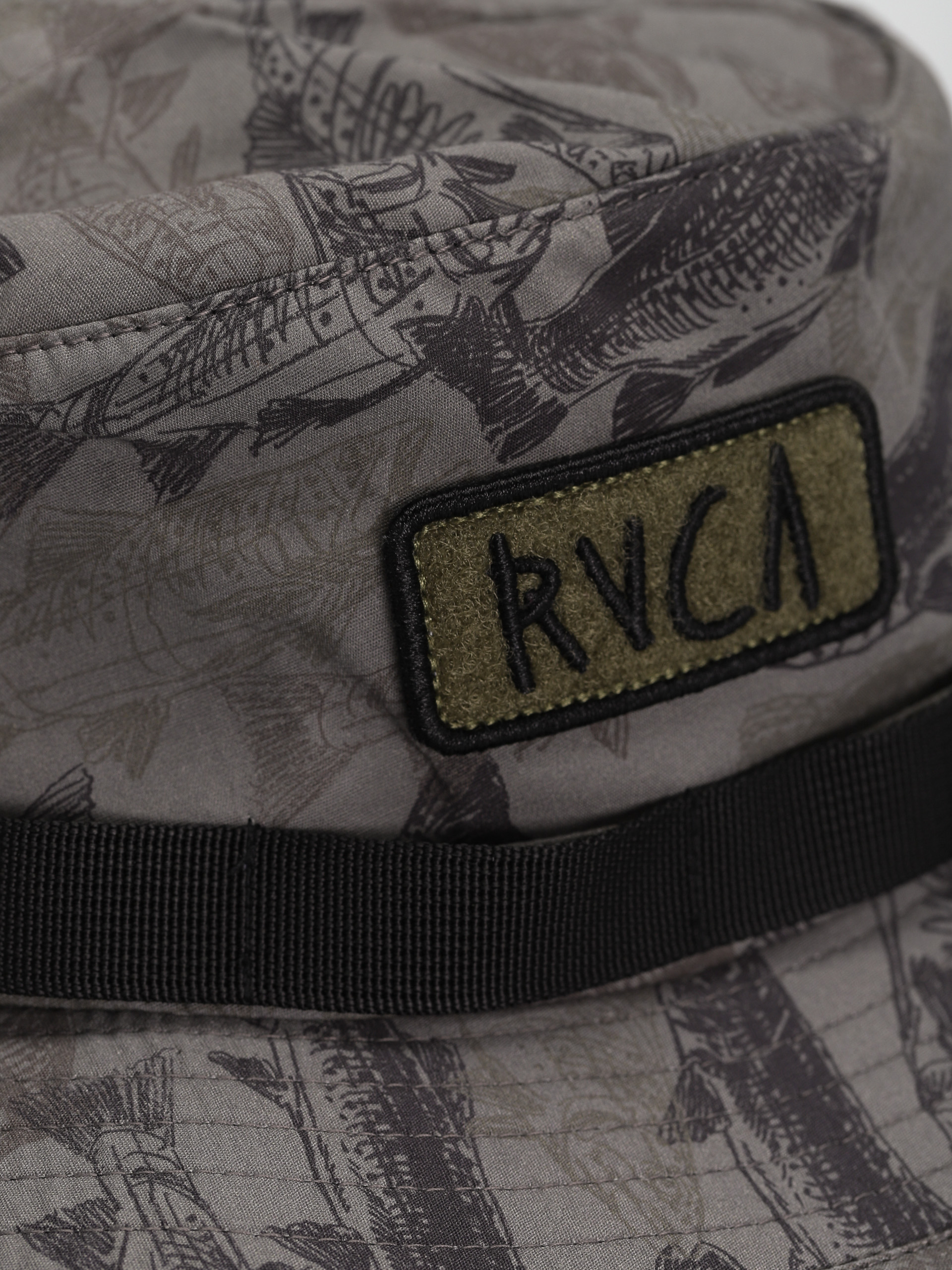 Kapelusz RVCA Horton Bucket (camo)