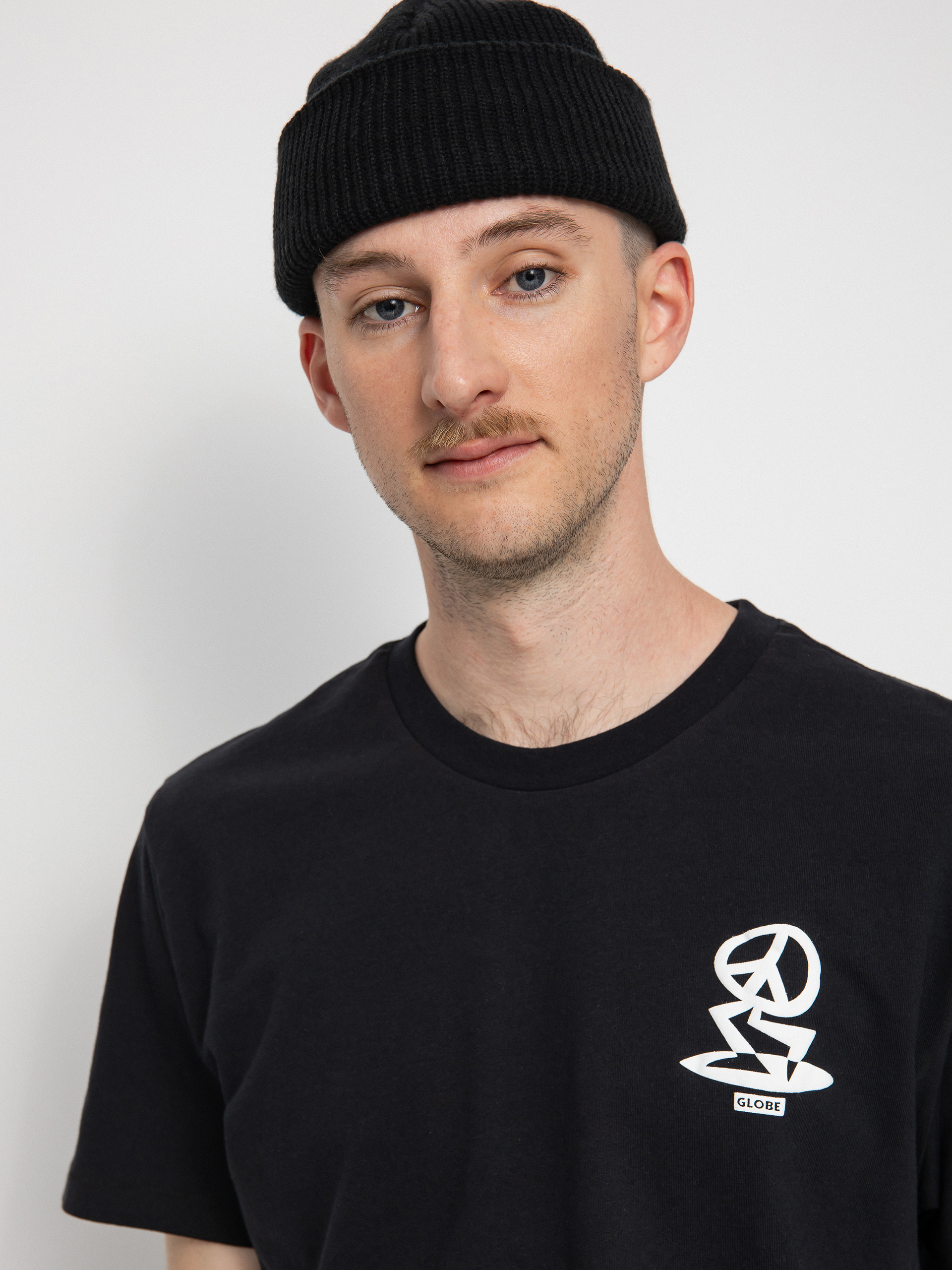 T-shirt Globe Peace Man (black)