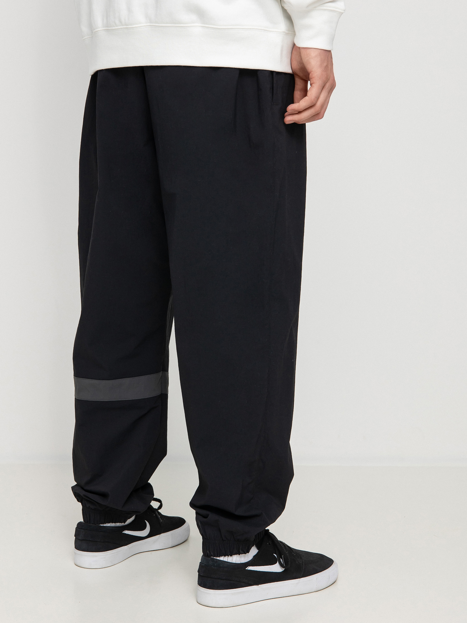 Spodnie Nike SB Essentials Track (black/anthracite)