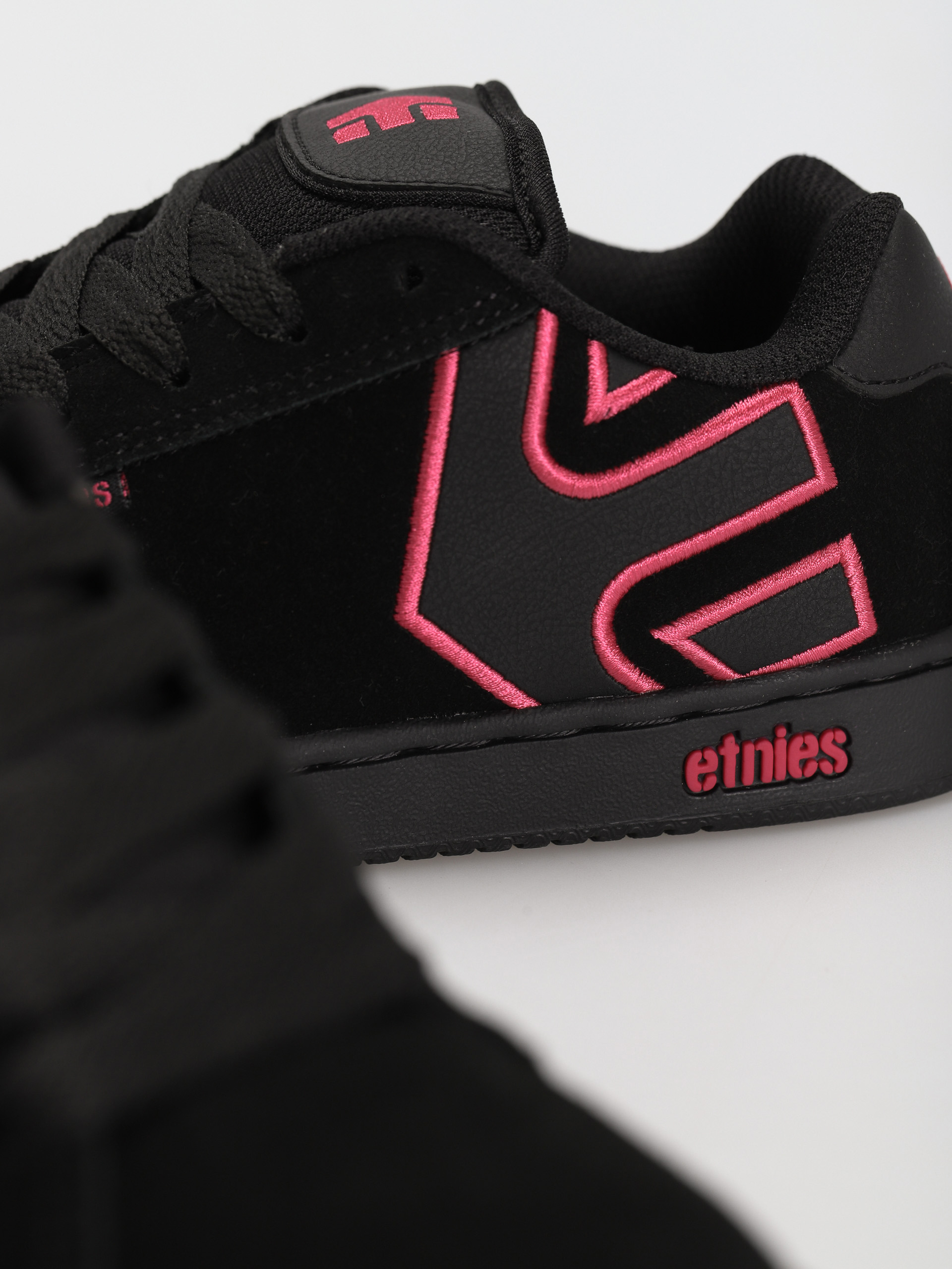 Buty Etnies Fader Wmn (black/black/pink)