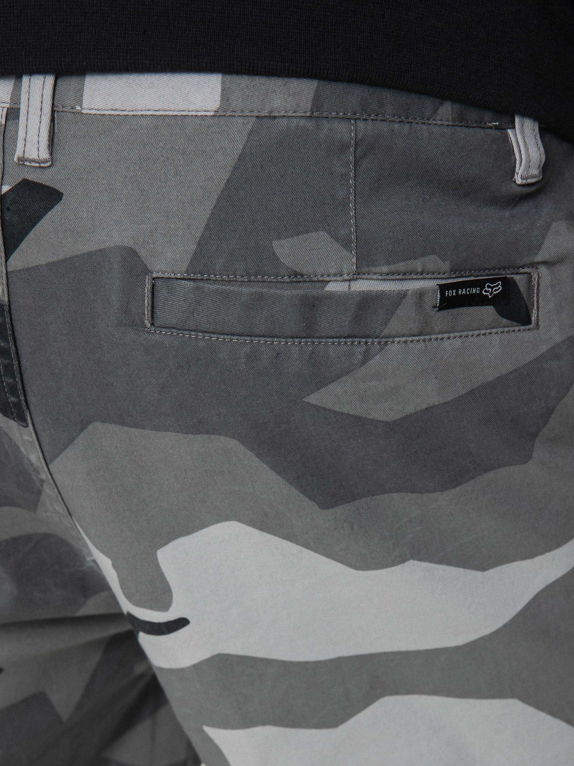 Szorty Fox Essex Camo 2.0 (blk cam)