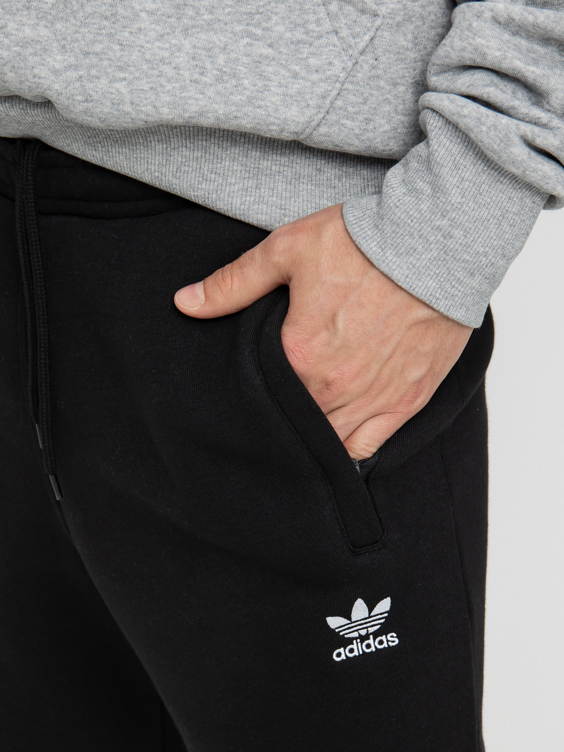 Szorty adidas Originals Essential (black)