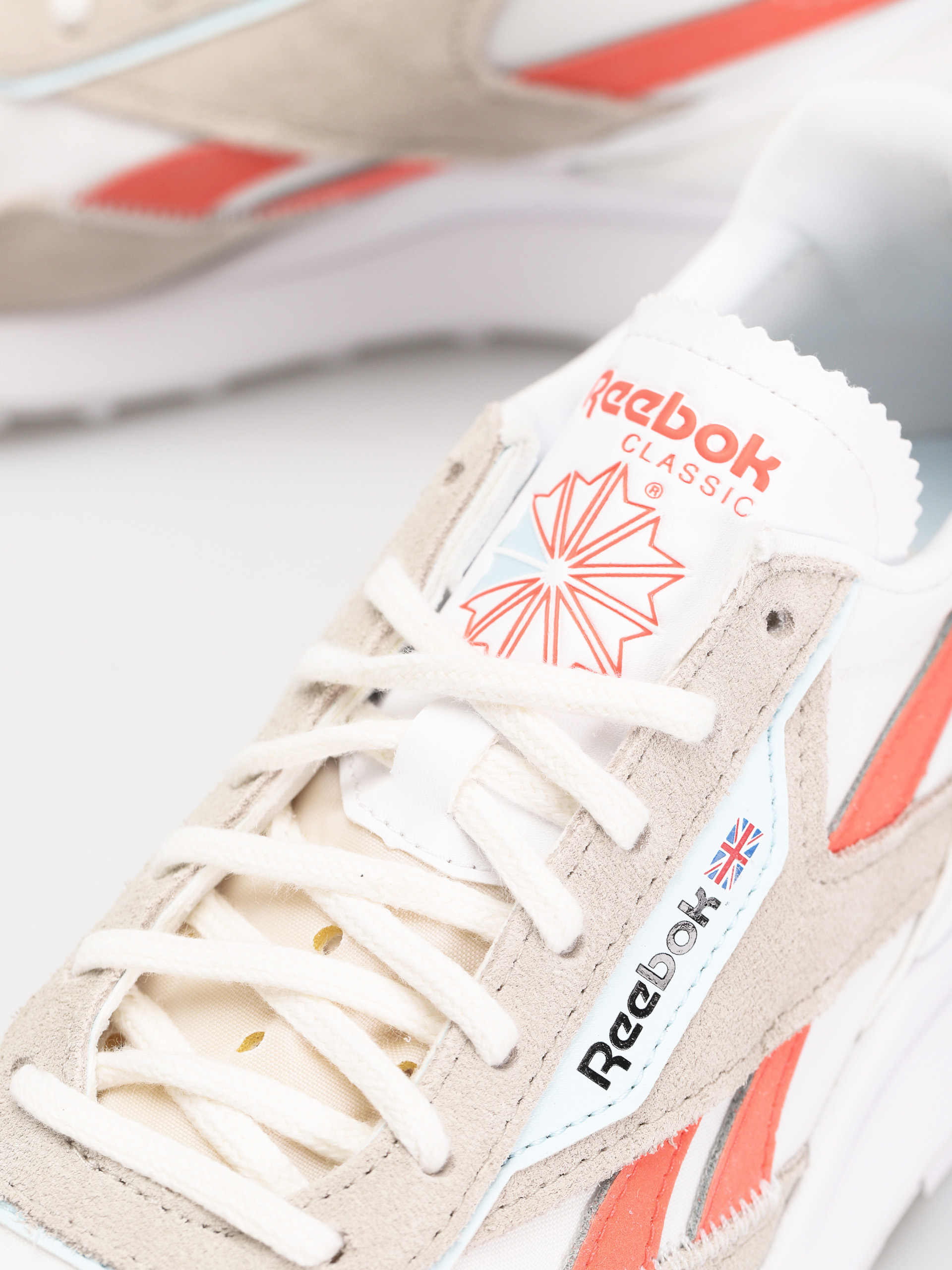 Buty Reebok Cl Legacy Az Wmn (ftwwht/moonst/orgfla)