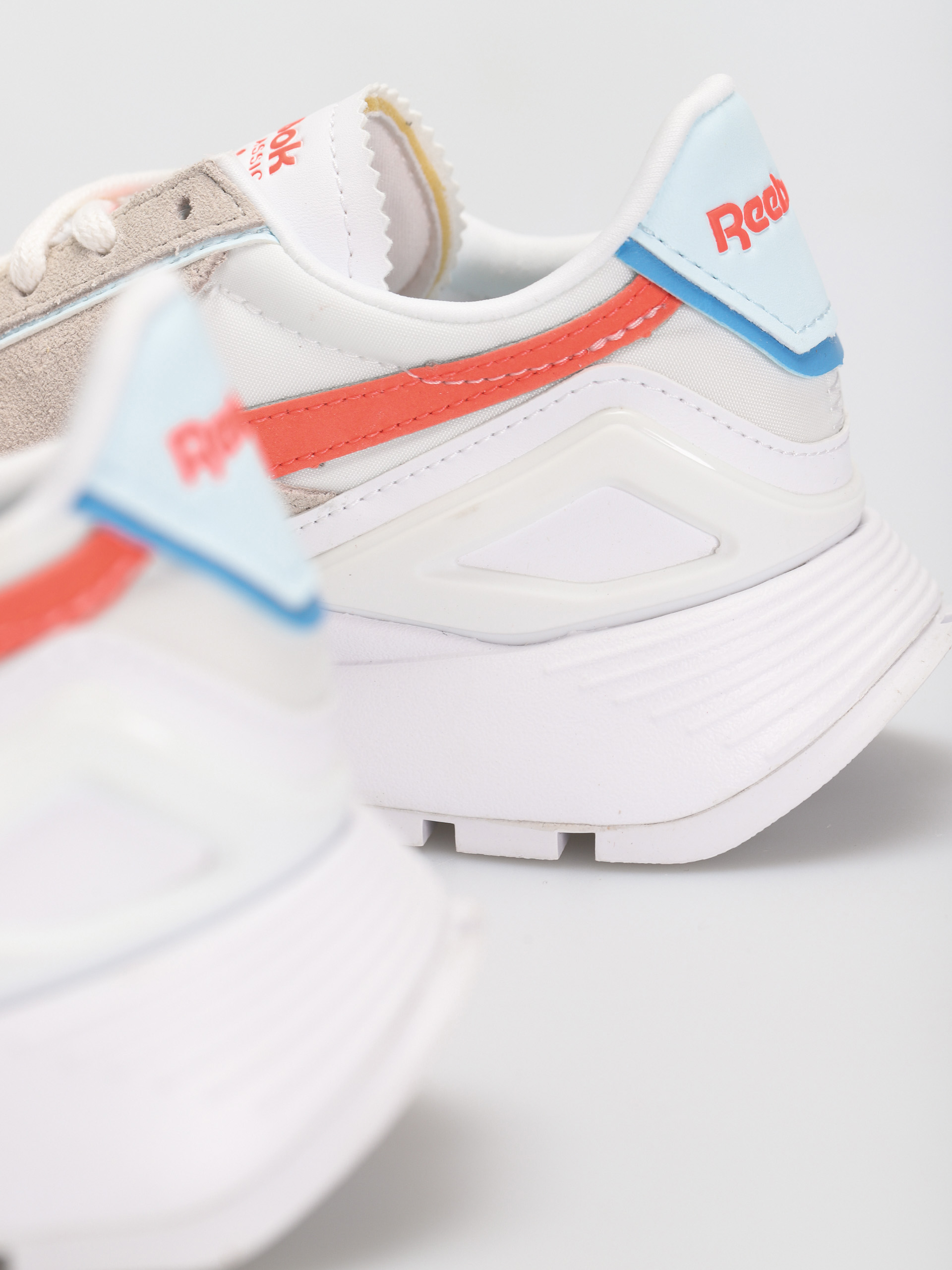 Buty Reebok Cl Legacy Az Wmn (ftwwht/moonst/orgfla)