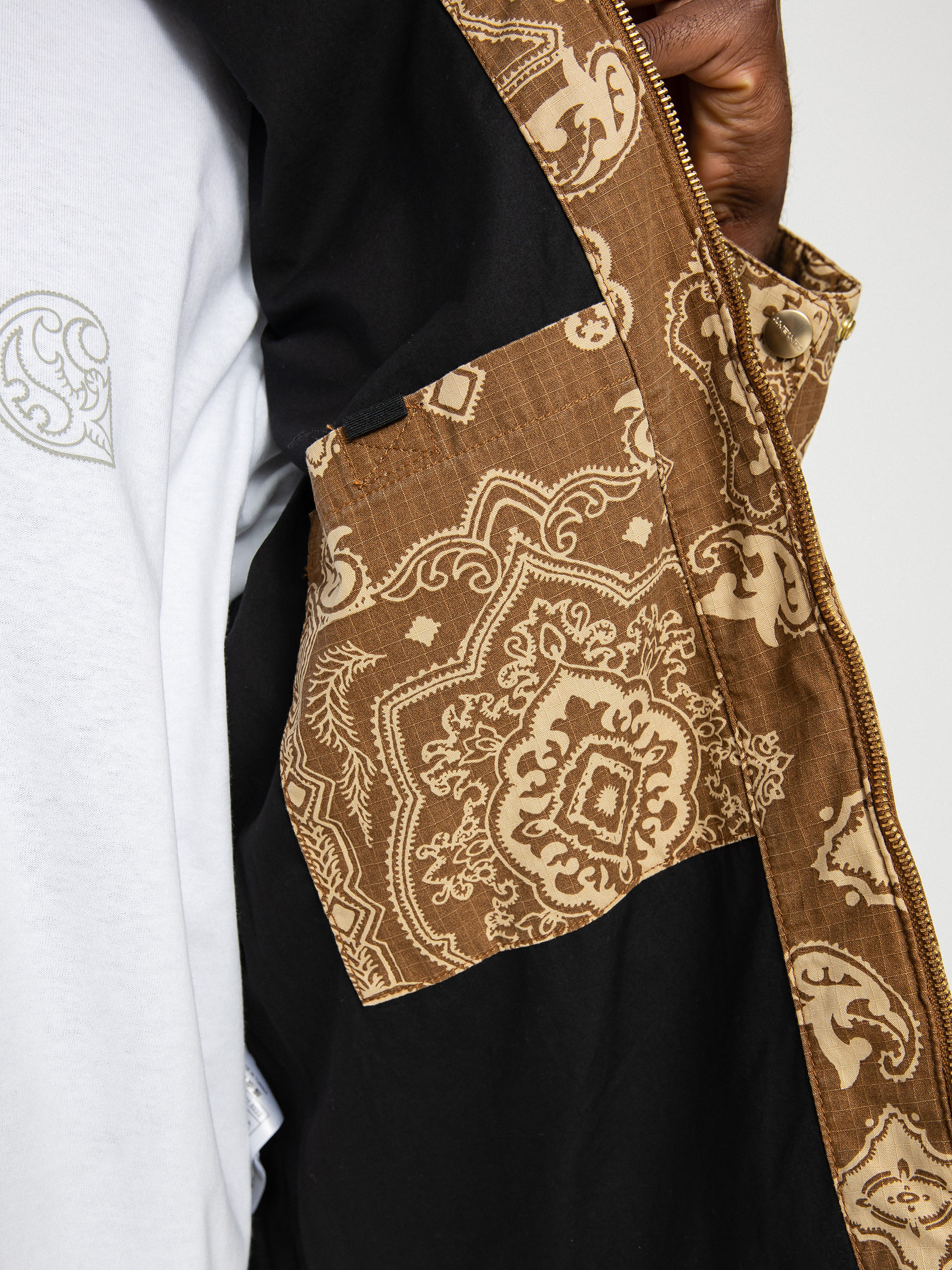 Kurtka Carhartt WIP Detroit (verse print/hamilton brown)