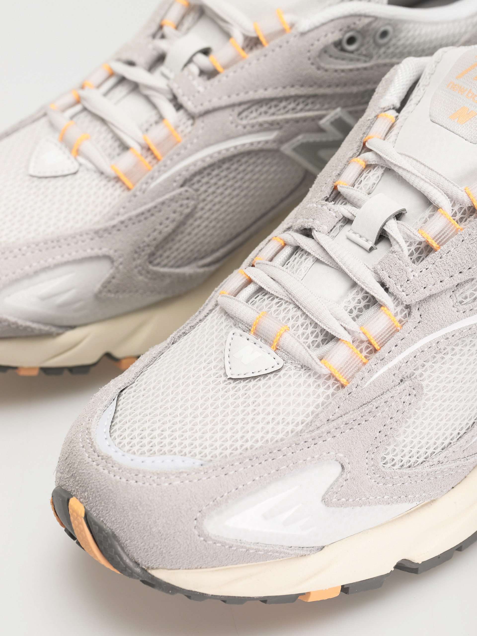 Buty New Balance 725 (munsell white)