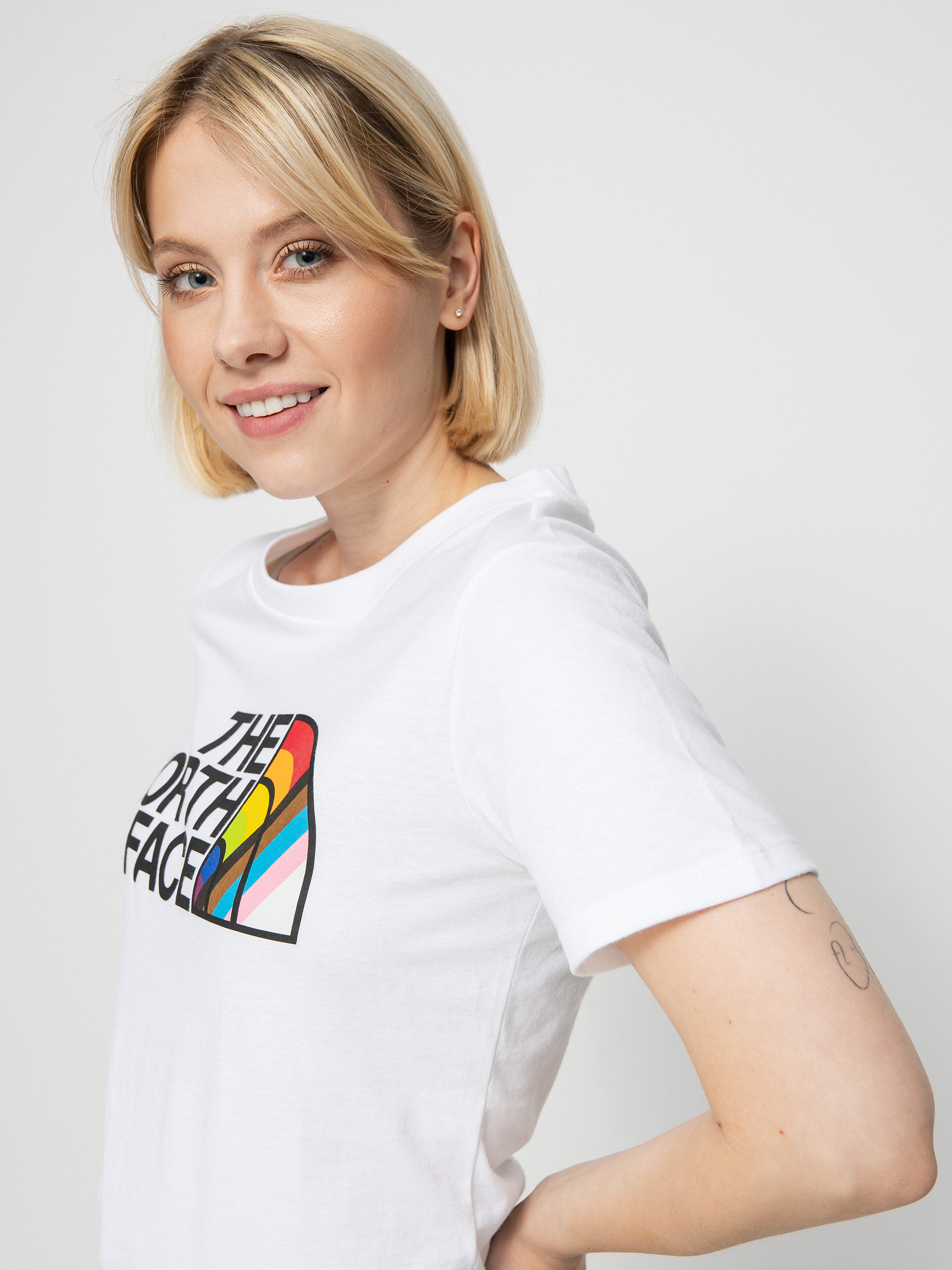 T-shirt The North Face Pride Wmn (tnf white)